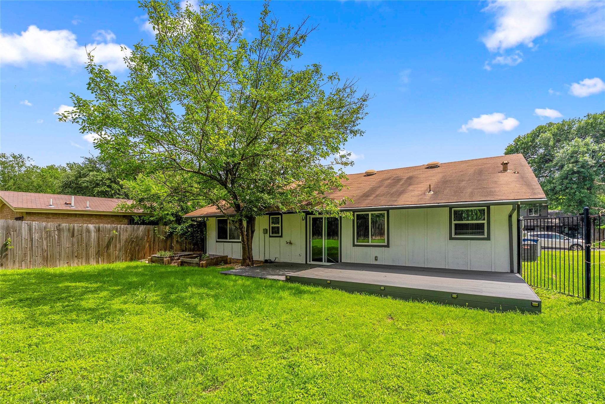 6208 Parliament Dr, Austin, TX 78724