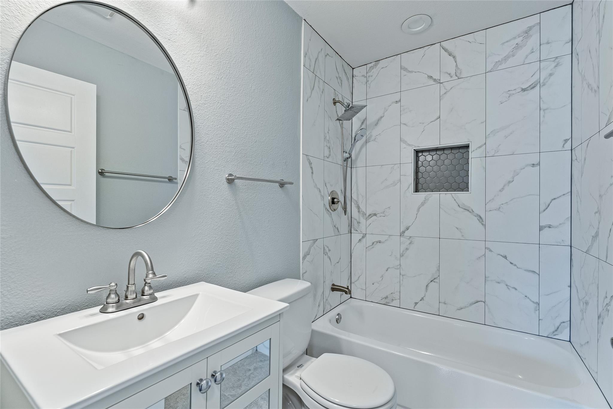 6208 Parliament Dr, Austin, TX 78724