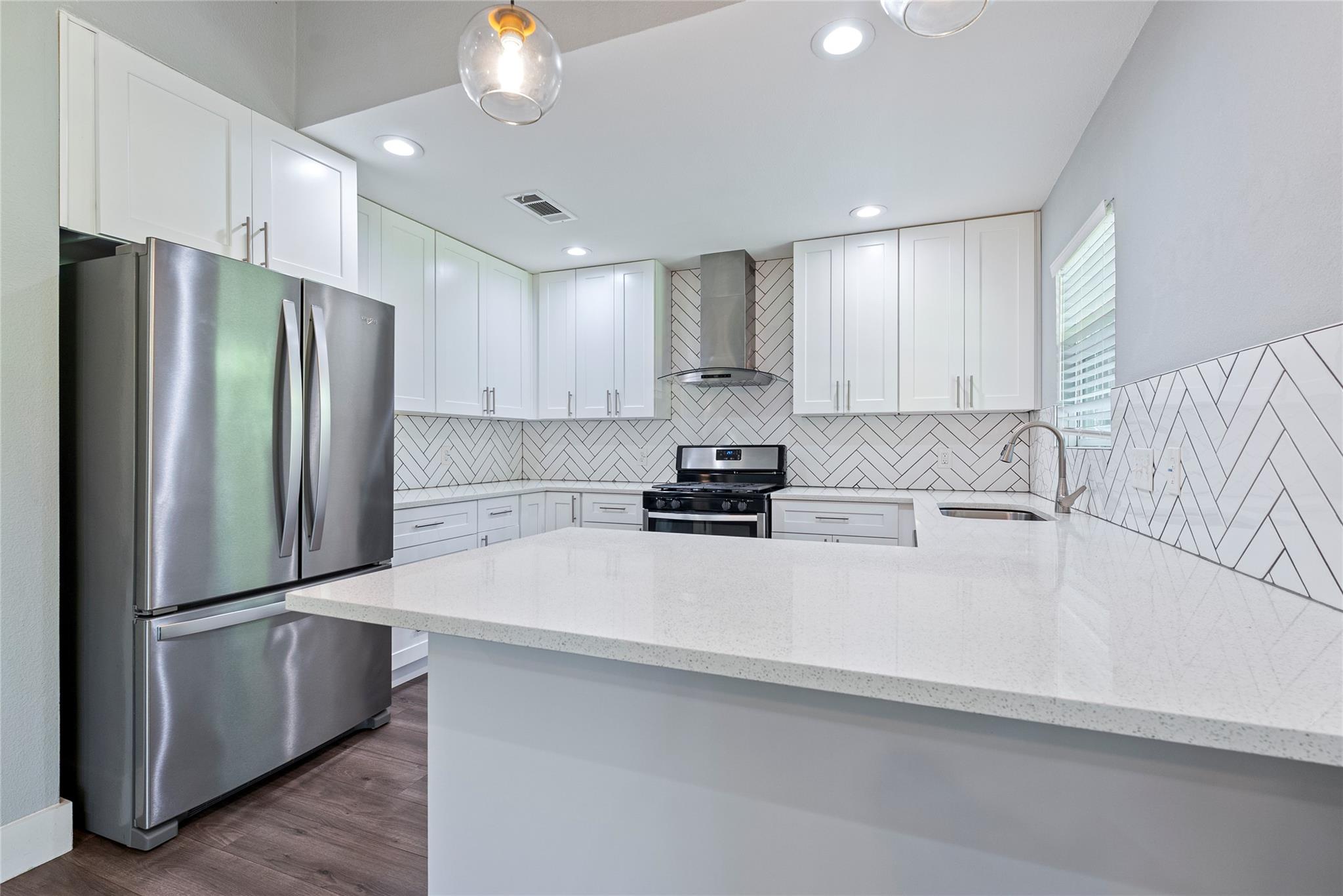 6208 Parliament Dr, Austin, TX 78724
