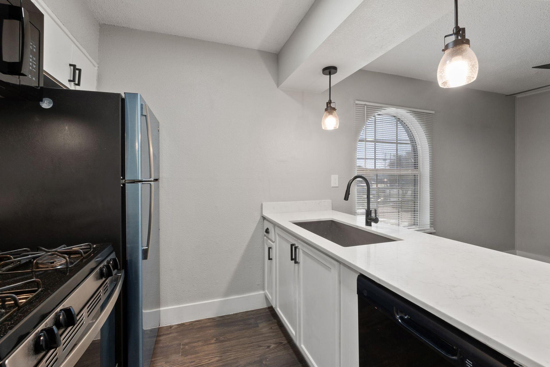 1220 W Anderson Ln # 116, Austin, TX 78757