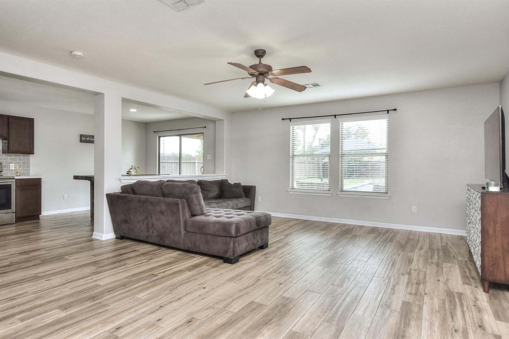 74 Jan Ln, Georgetown, TX 78626