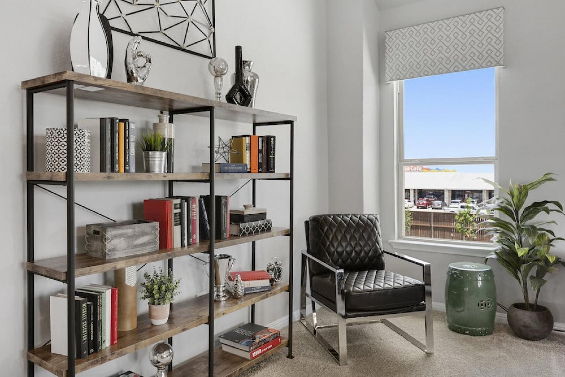 10021 Dawn Pearl Dr, Austin, TX 78748