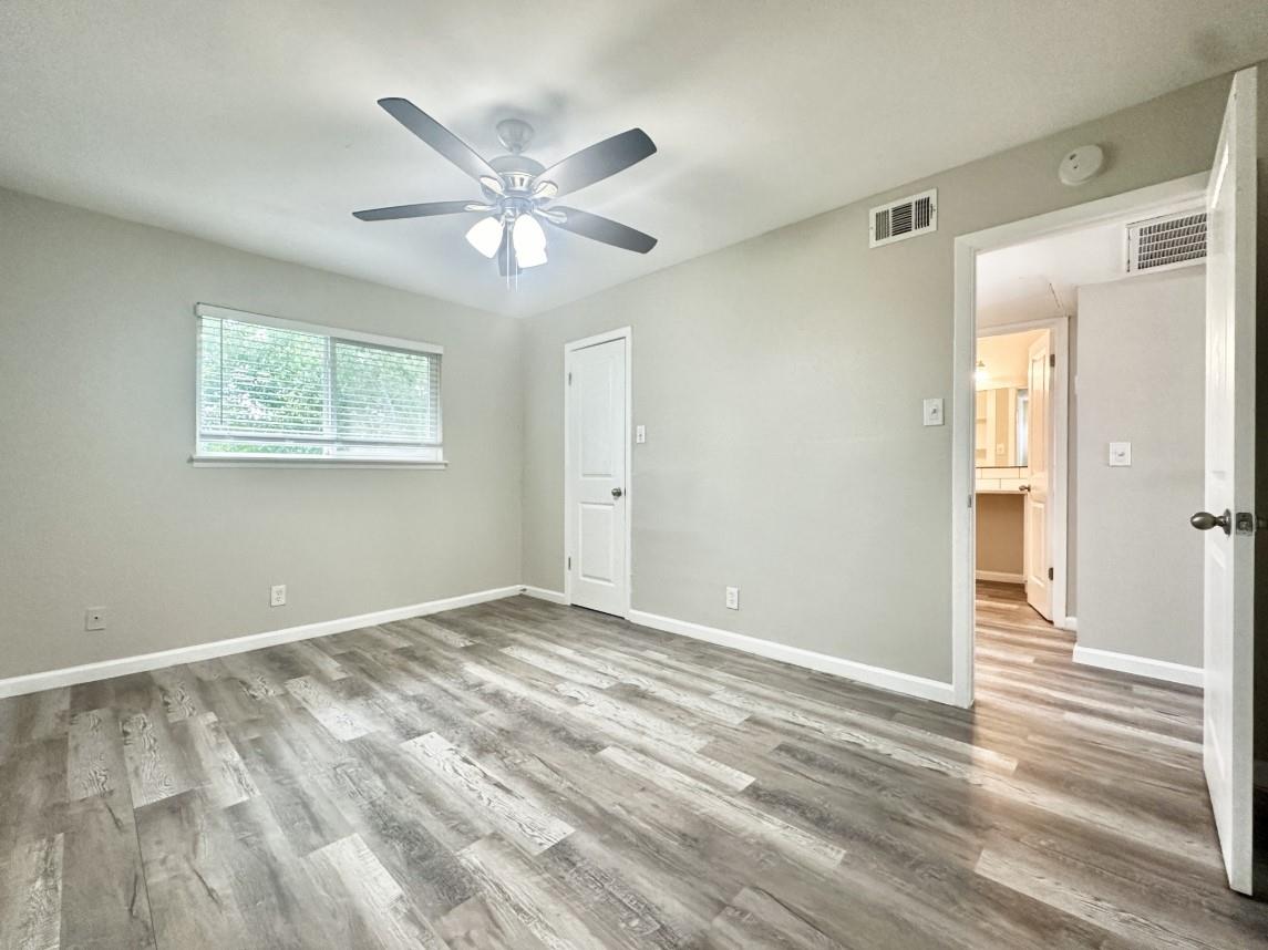 7304 Twin Crest Dr # 105, Austin, TX 78752