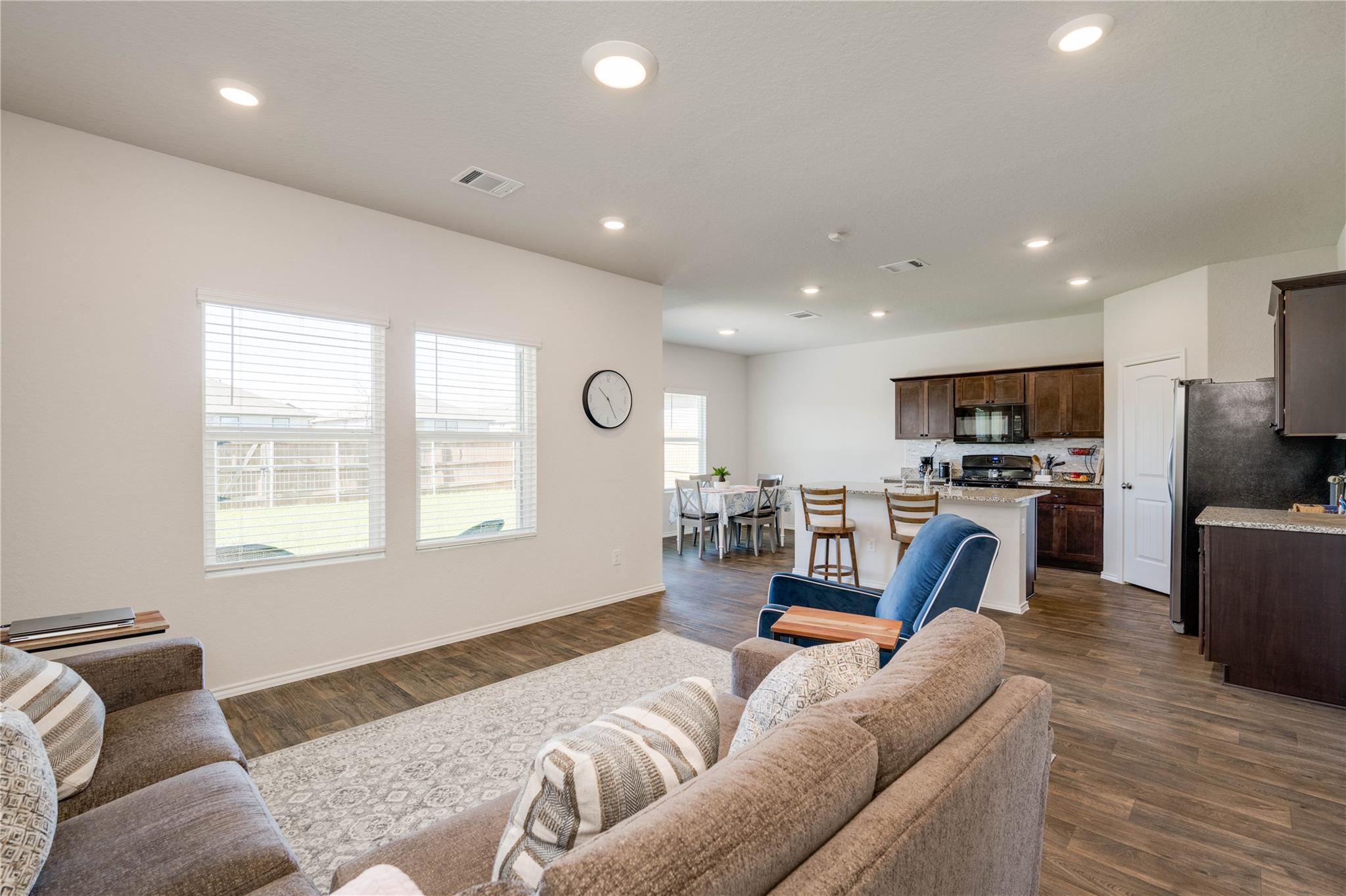 216 Skipping Stone Ln, San Marcos, TX 78666