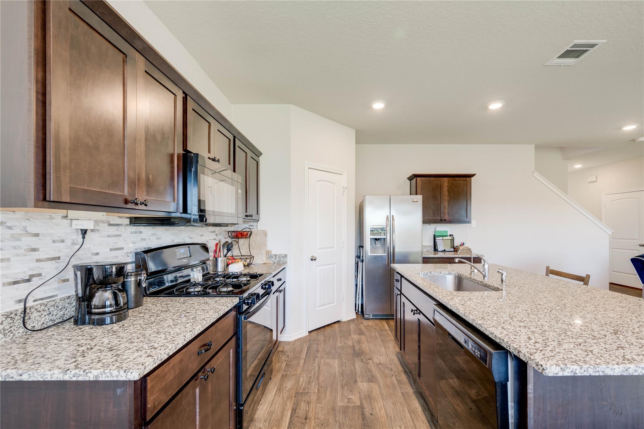 216 Skipping Stone Ln, San Marcos, TX 78666