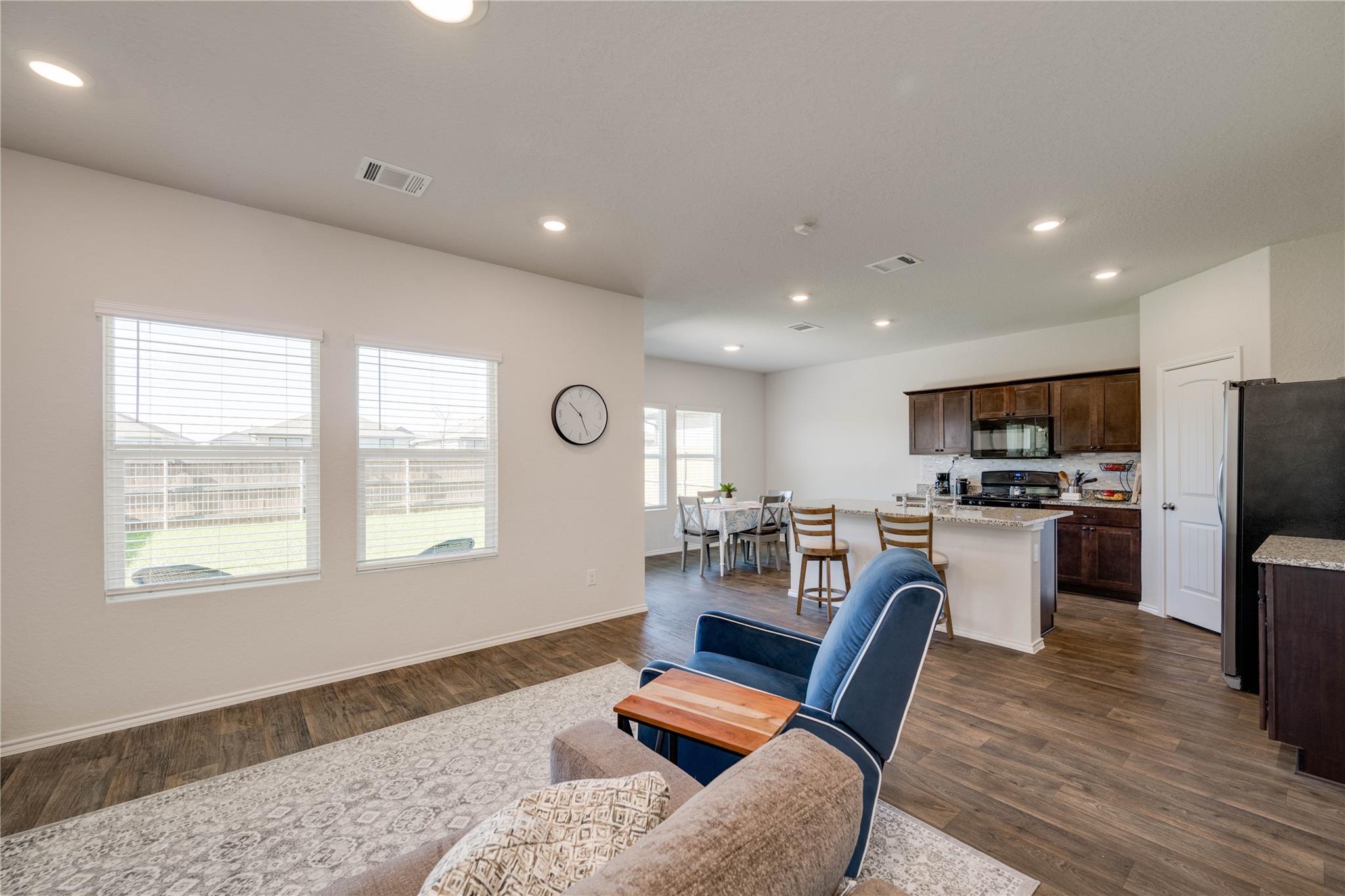 216 Skipping Stone Ln, San Marcos, TX 78666