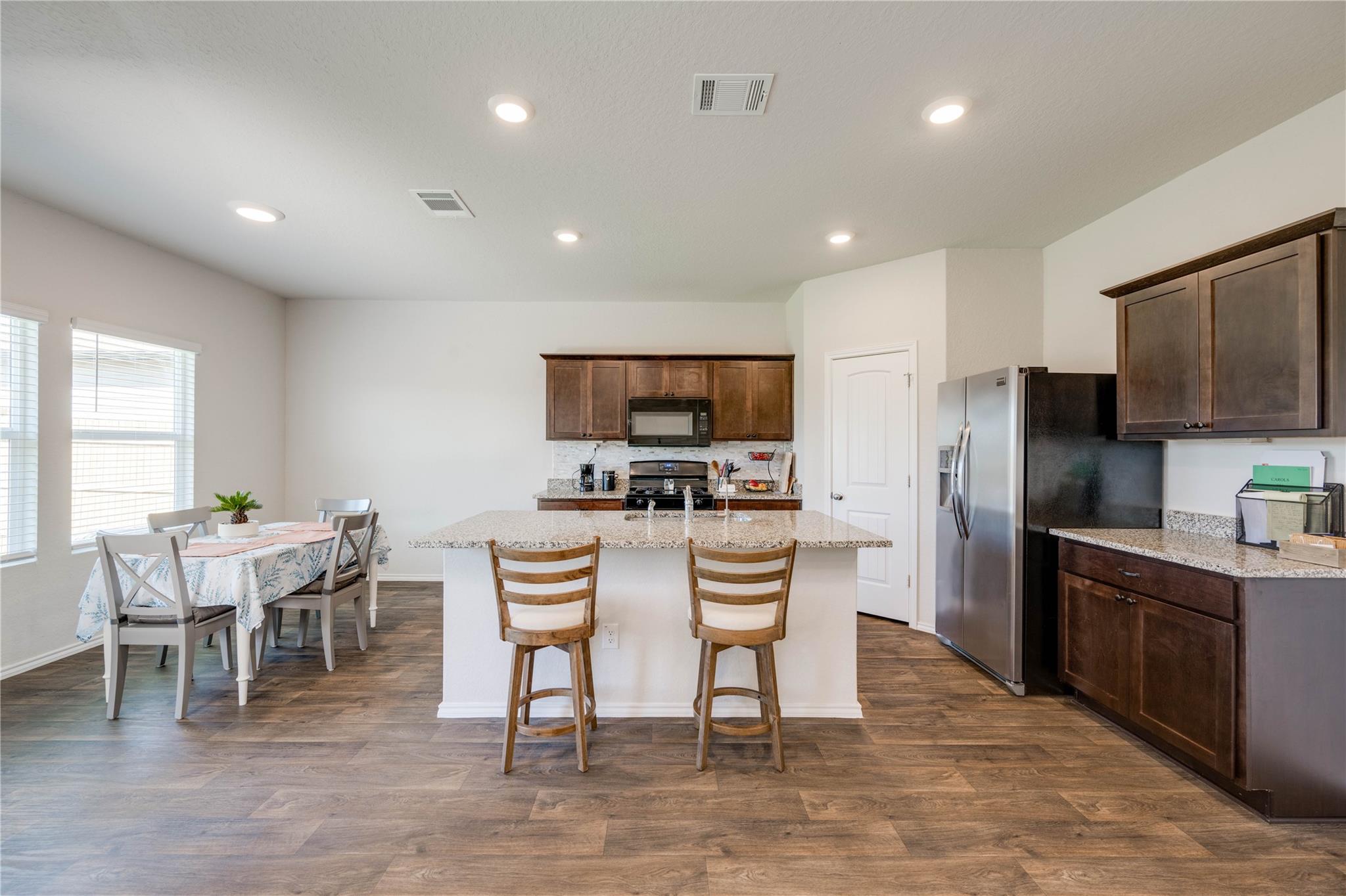 216 Skipping Stone Ln, San Marcos, TX 78666