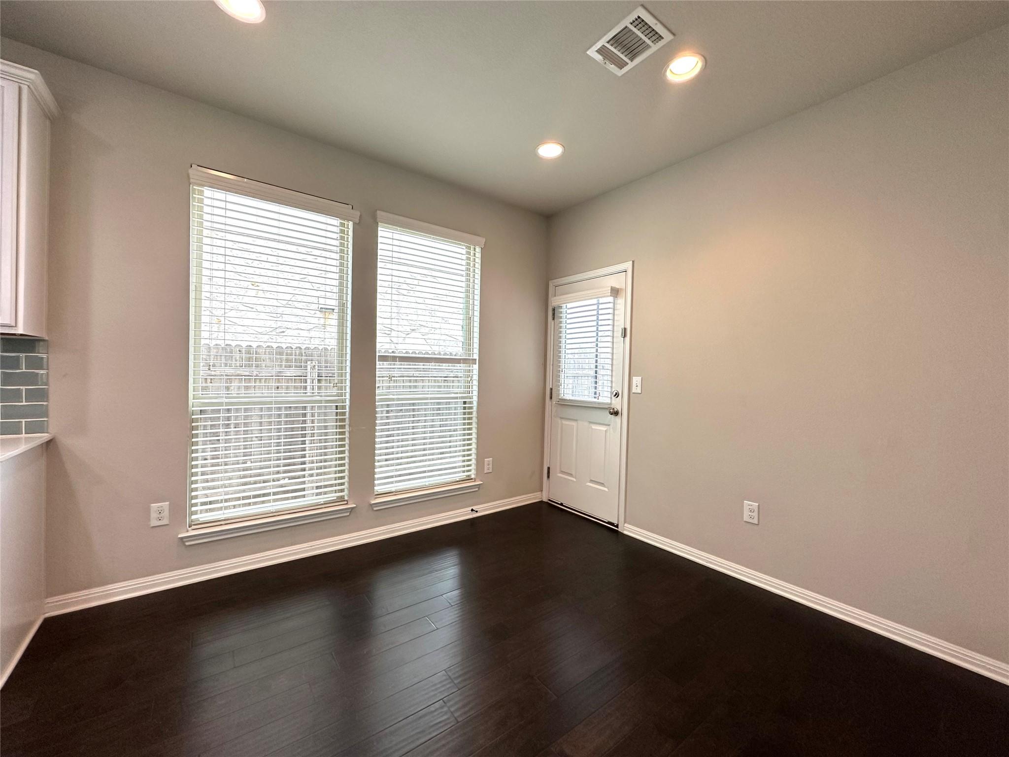 3240 E Whitestone Blvd # 95, Cedar Park, TX 78613