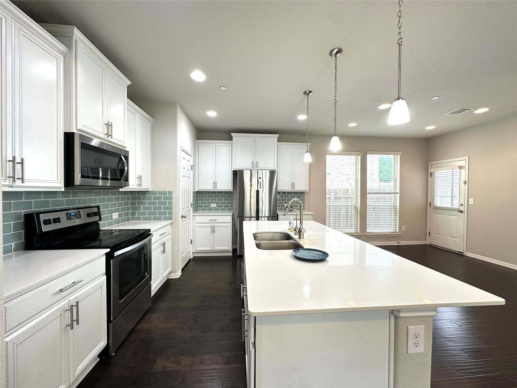 3240 E Whitestone Blvd # 95, Cedar Park, TX 78613