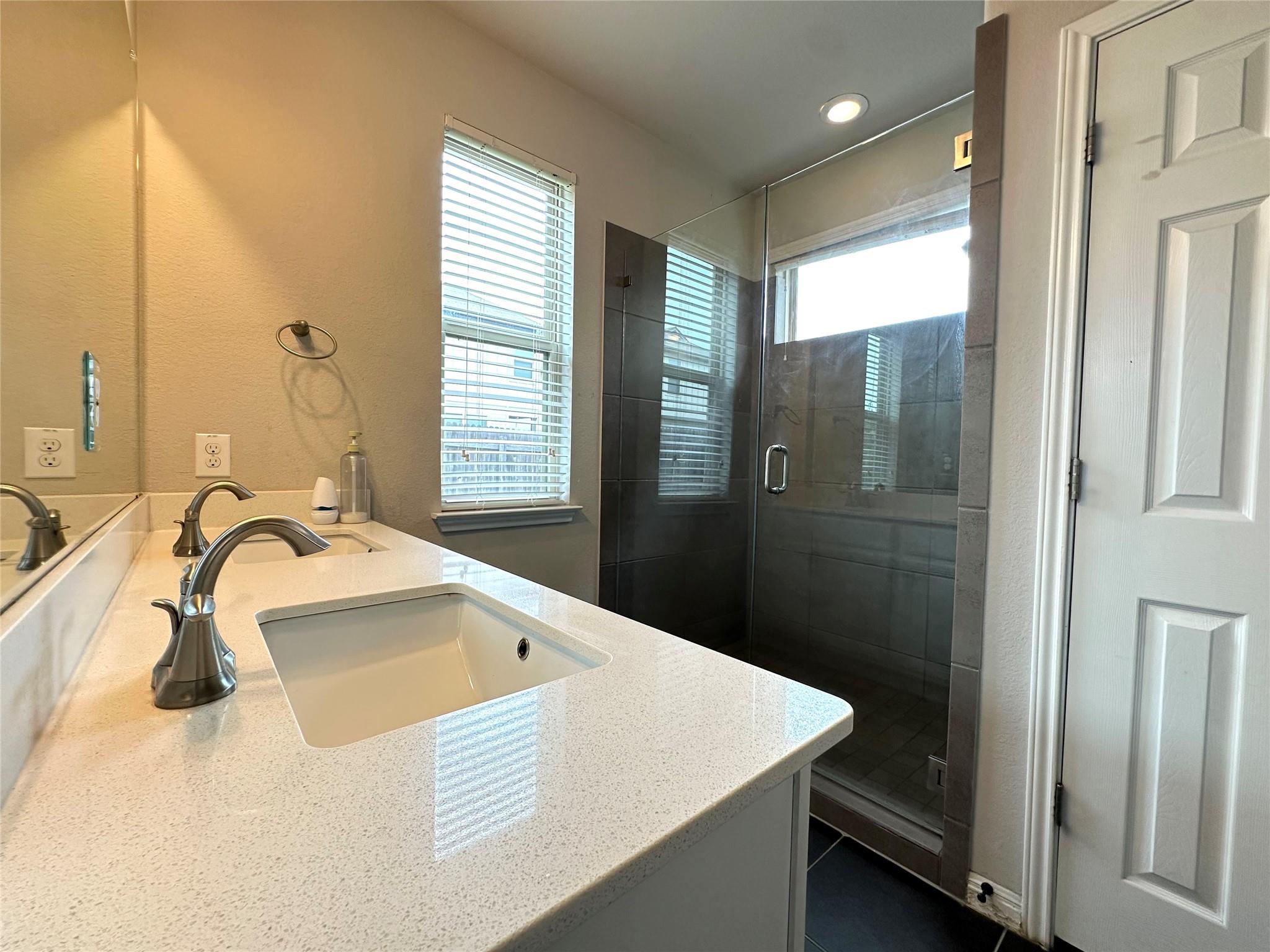 3240 E Whitestone Blvd # 95, Cedar Park, TX 78613