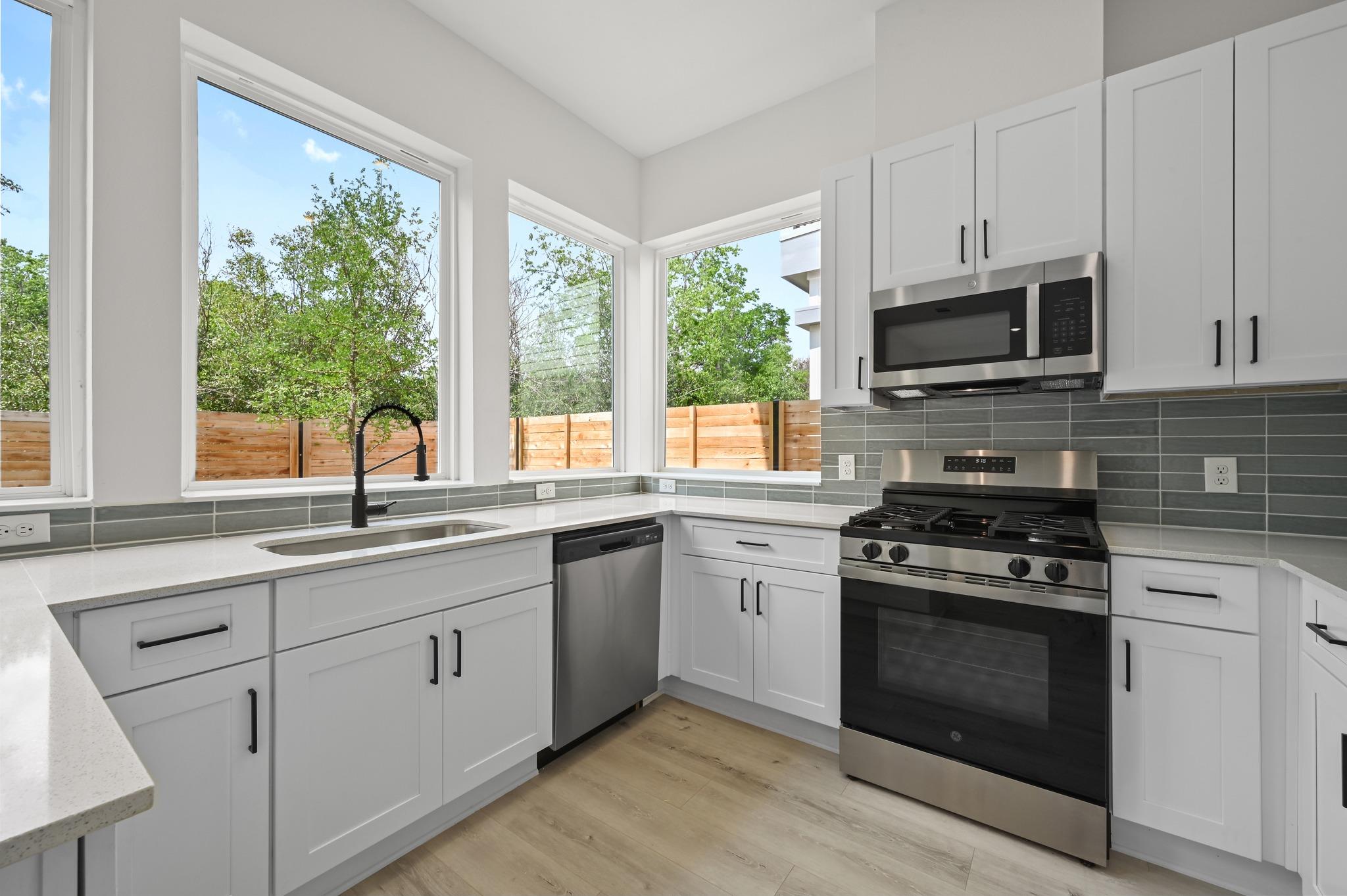 2000 Riverside Farms Rd # 18101, Austin, TX 78741