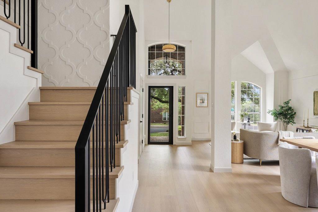 8208 Isaac Pryor Dr, Austin, TX 78749