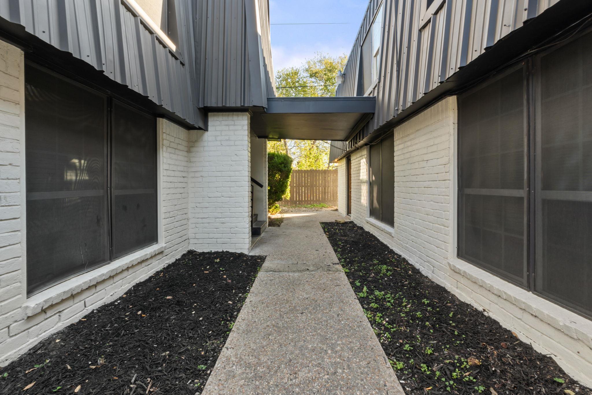 1720 Wooten Park Dr # 206, Austin, TX 78757