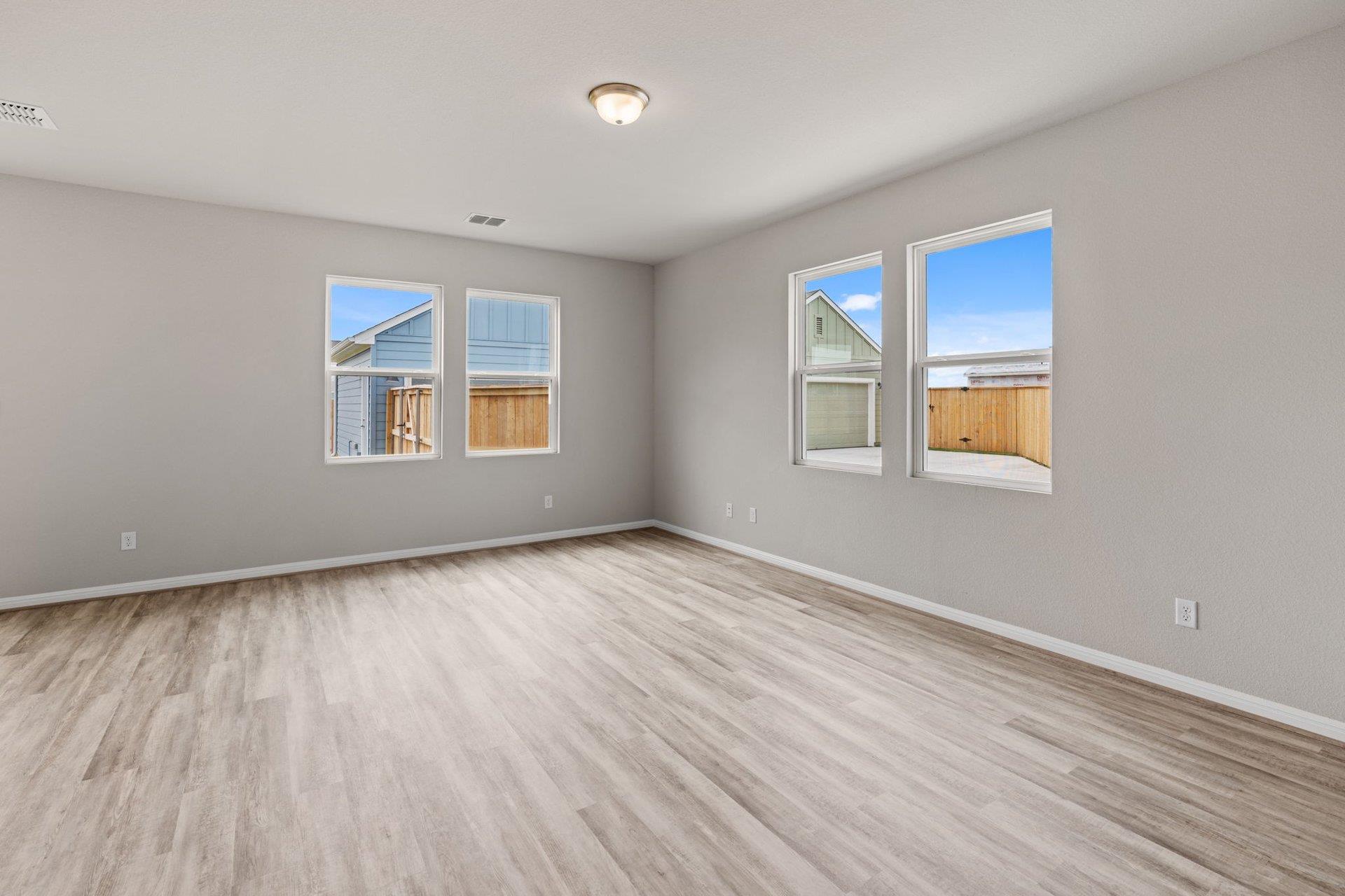 110 Cherry Blossom Ln, Taylor, TX 76574