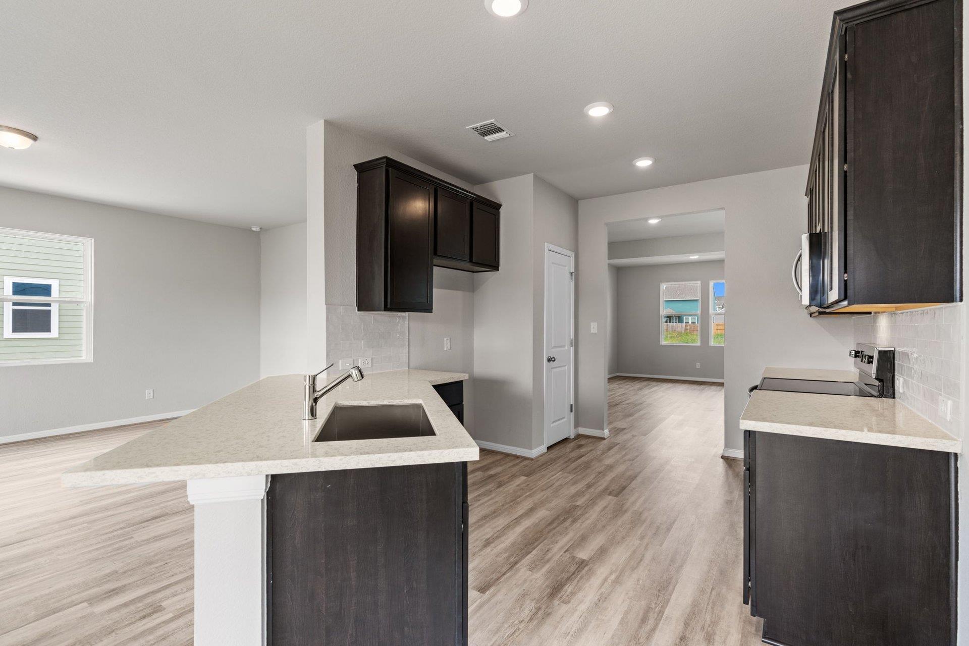 110 Cherry Blossom Ln, Taylor, TX 76574