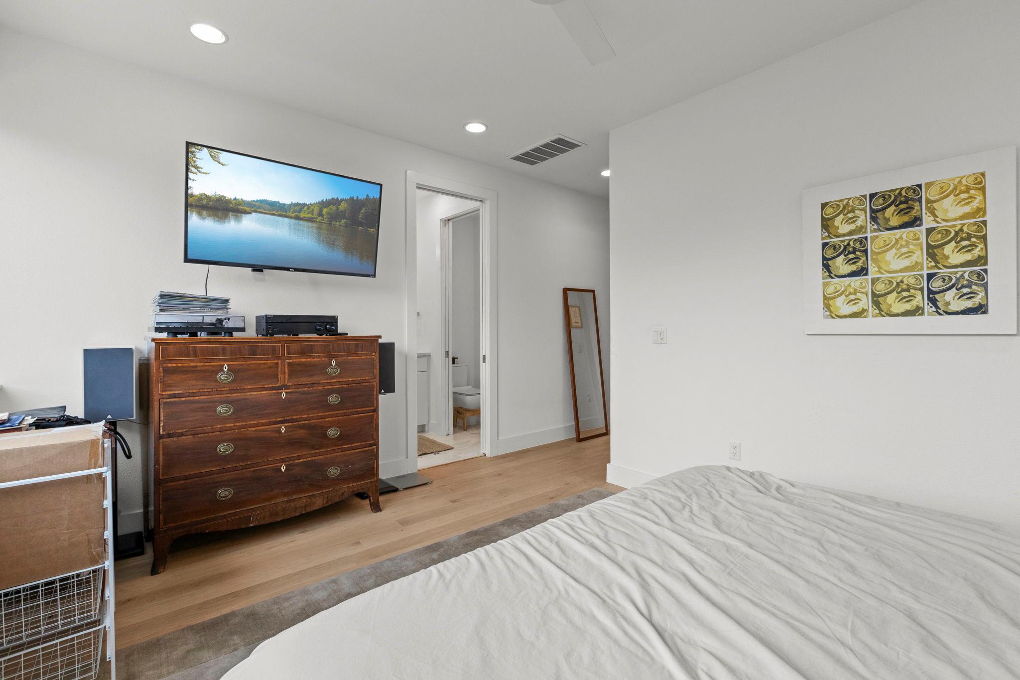 3406 E 17th St # 8, Austin, TX 78721