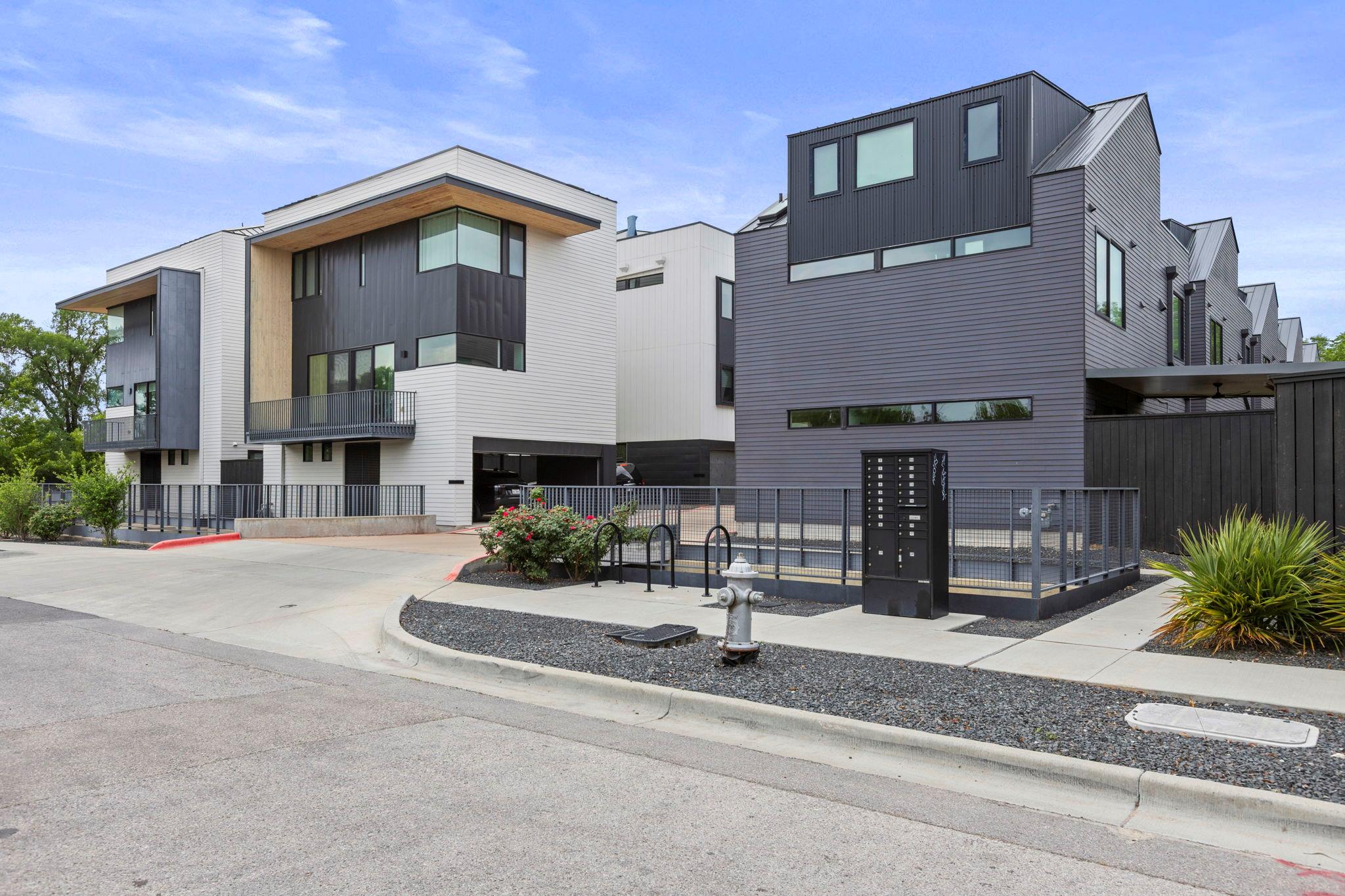 3406 E 17th St # 8, Austin, TX 78721