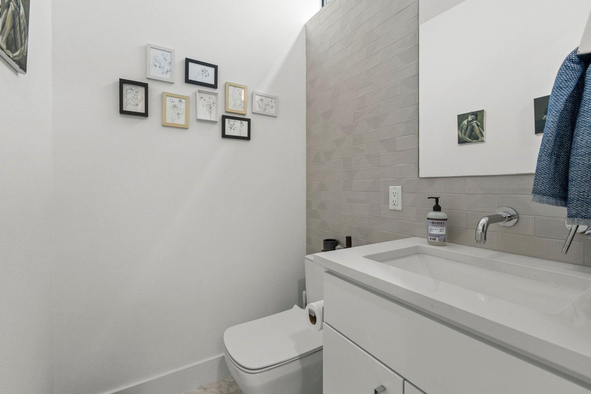 3406 E 17th St # 8, Austin, TX 78721