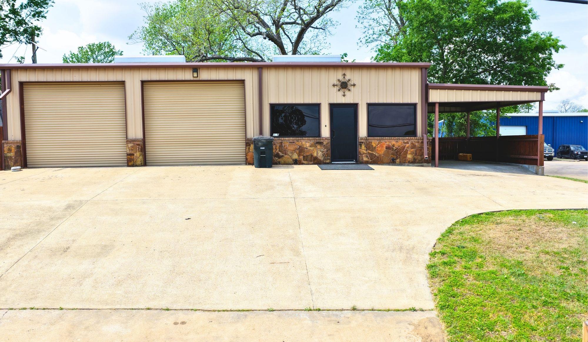 405 N Johnston Street, Caldwell, TX 77836