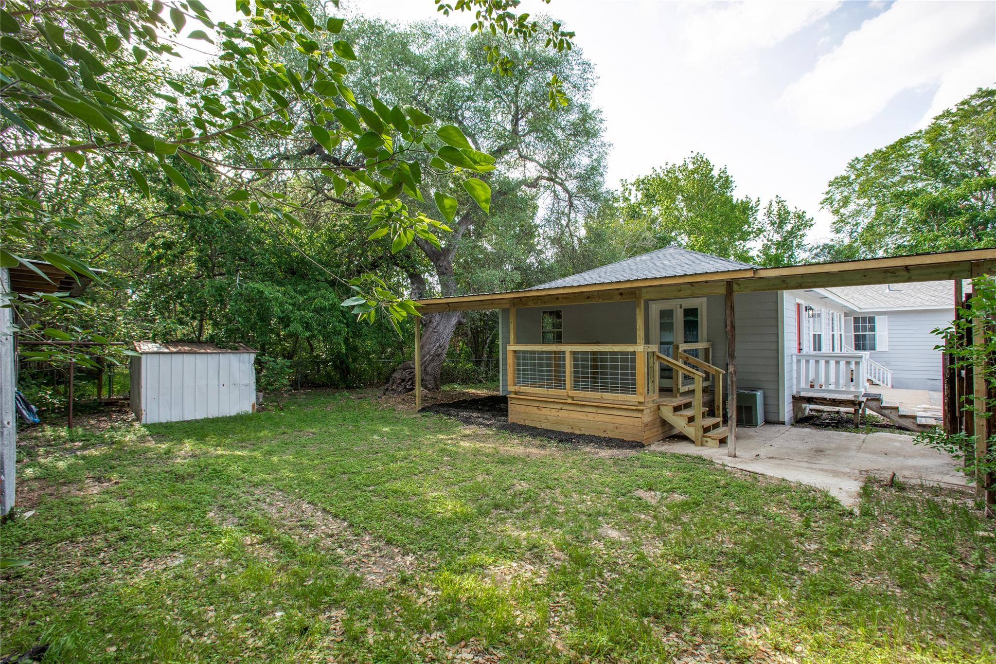 417 N Blanco St, Lockhart, TX 78644