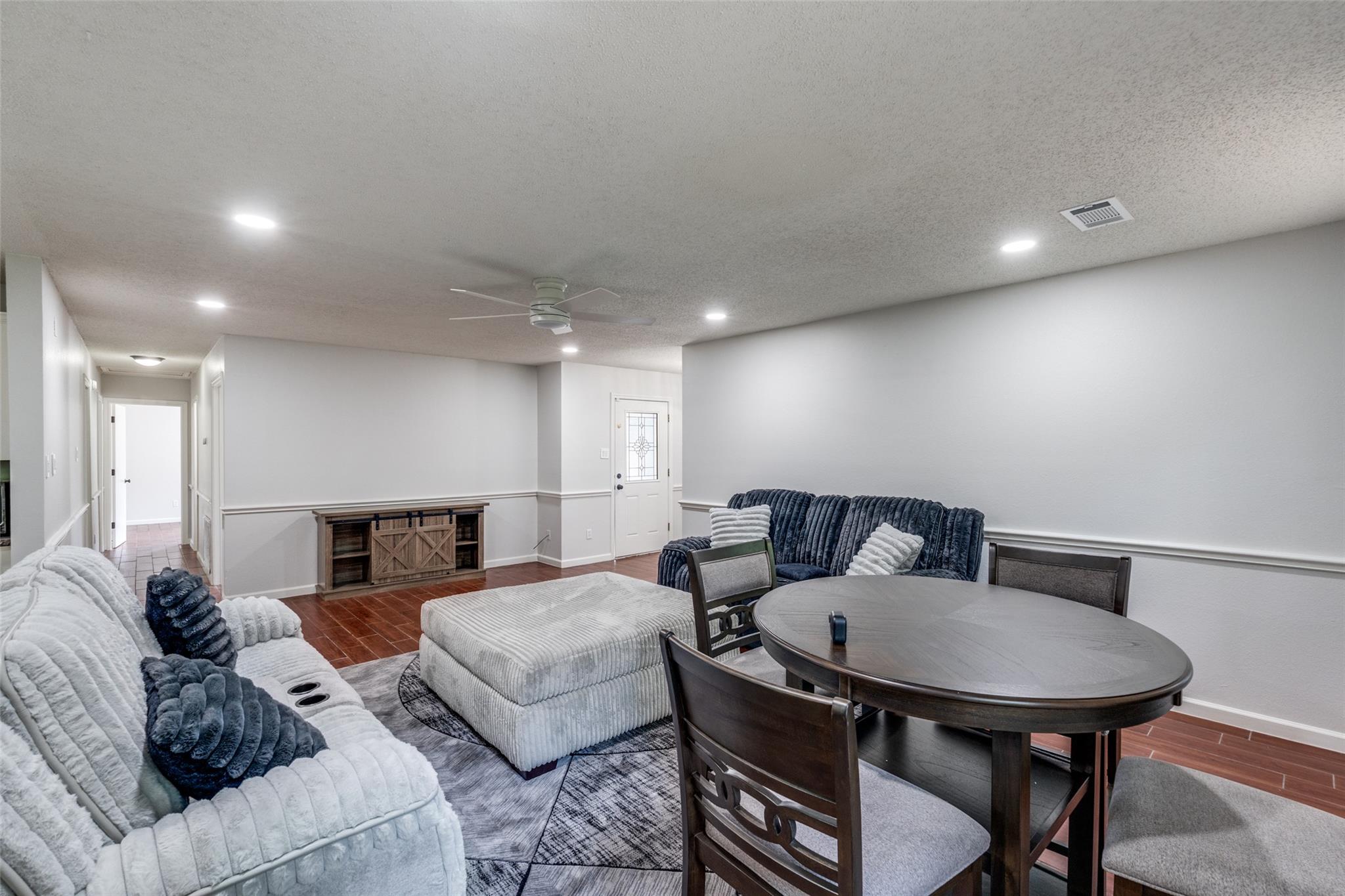 417 N Blanco St, Lockhart, TX 78644