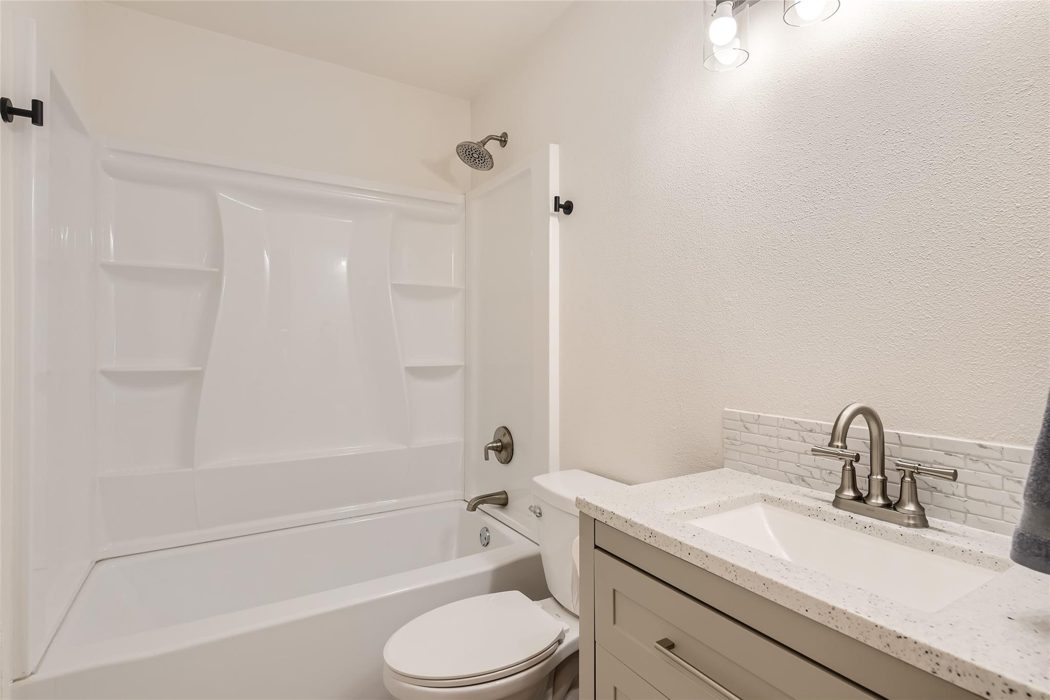 402 Wood Bine Dr, Austin, TX 78745