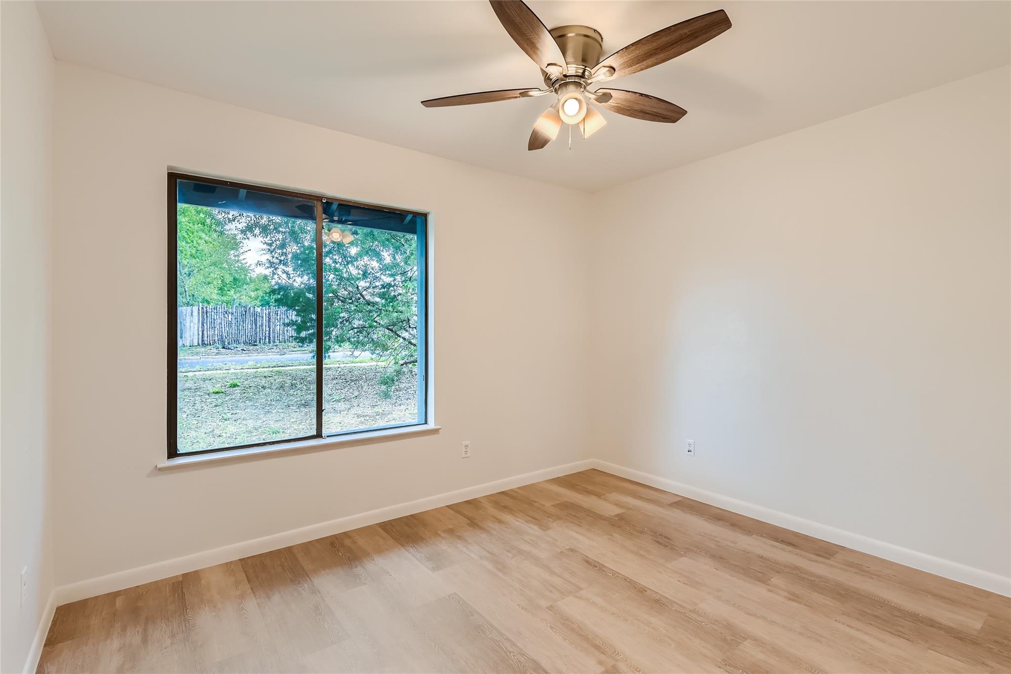 402 Wood Bine Dr, Austin, TX 78745