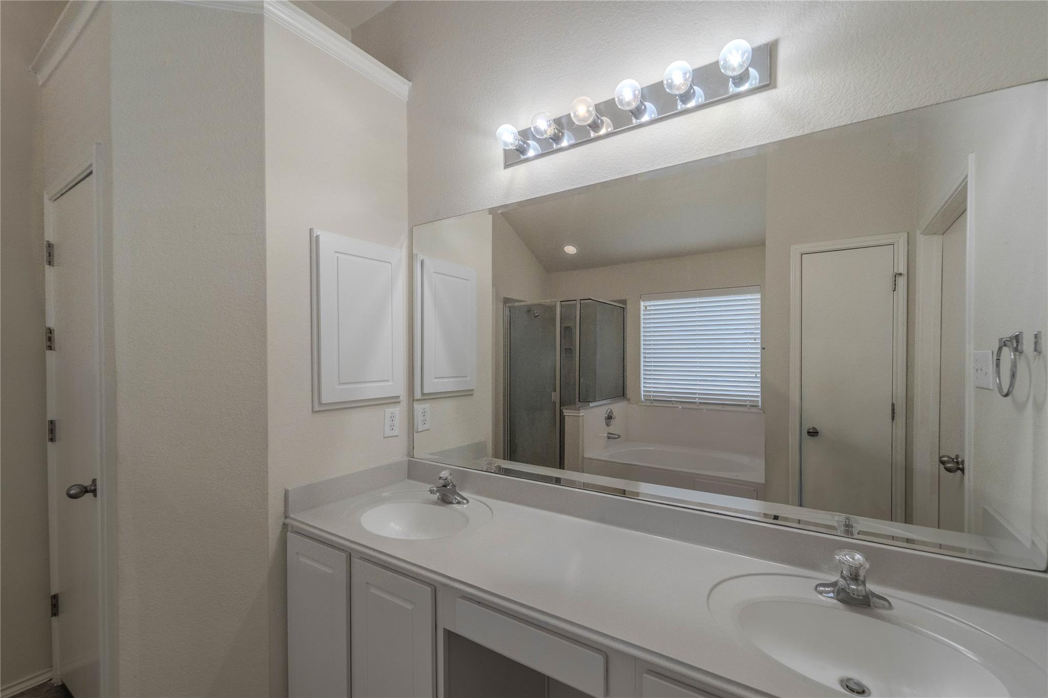 1333 Rainbow Parke Dr, Round Rock, TX 78665