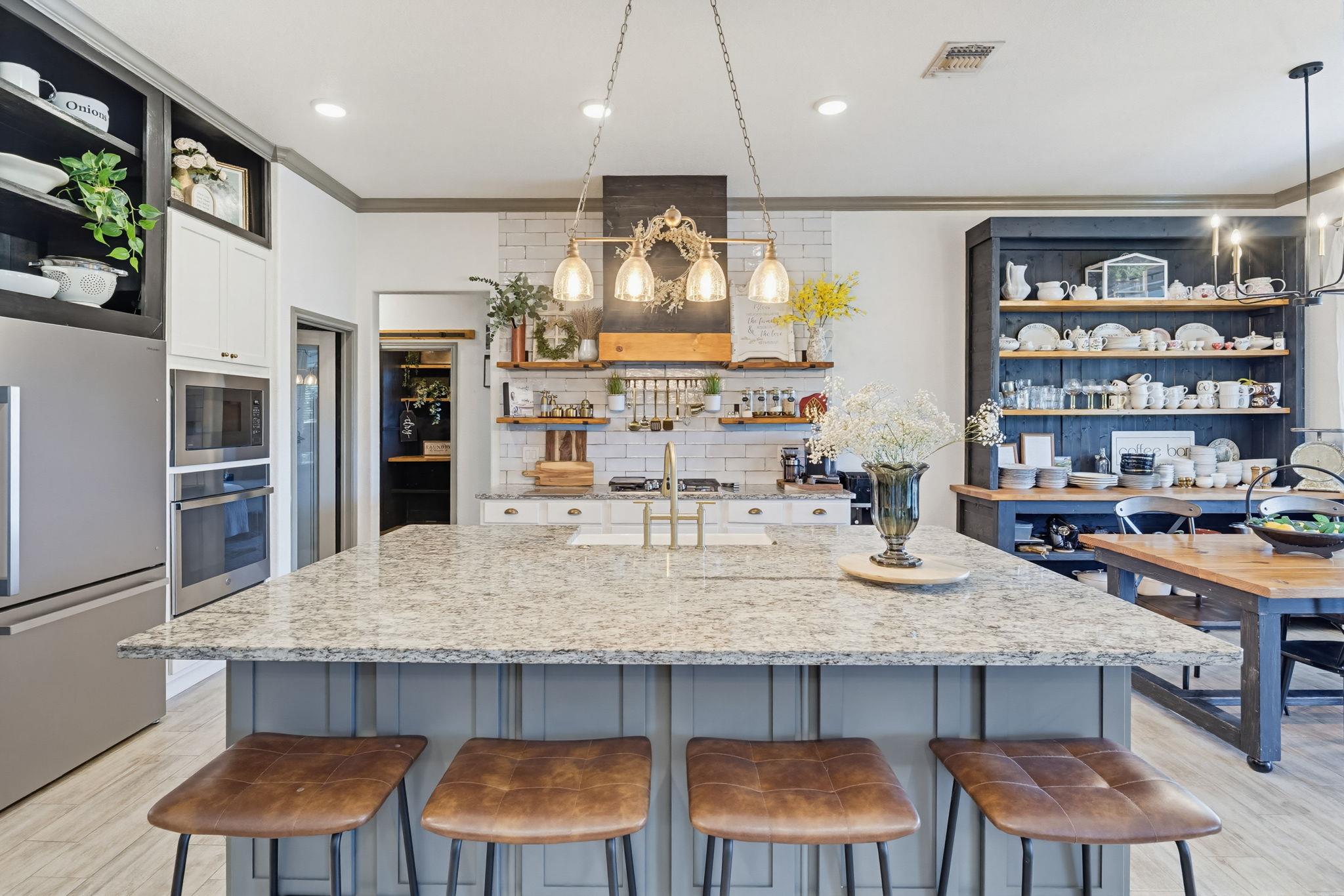 4043 Turning Leaf Dr, Nolanville, TX 76559