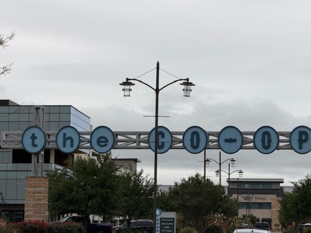 707 East St, Hutto, TX 78634