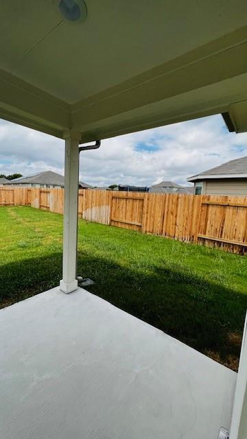 707 East St, Hutto, TX 78634