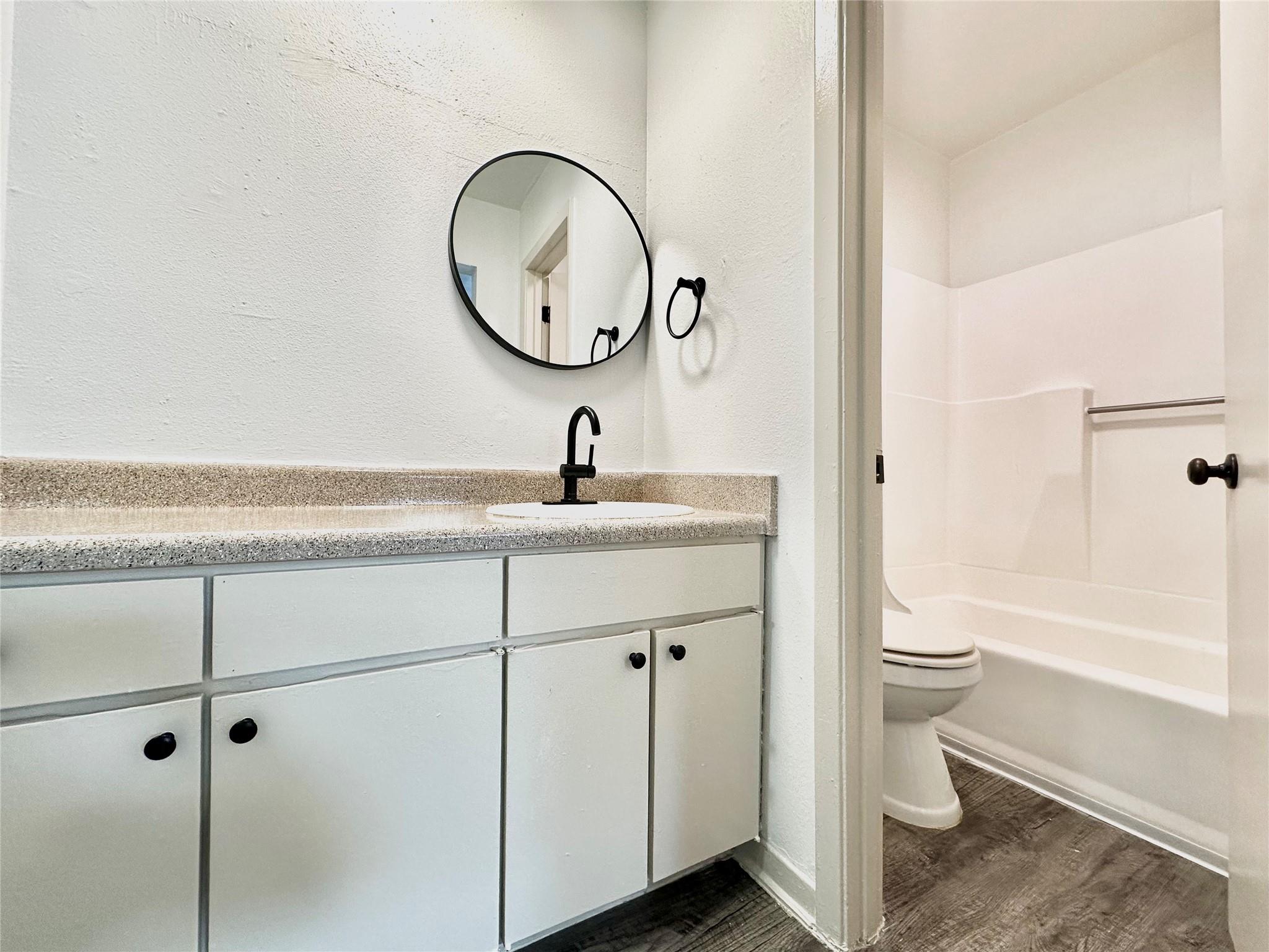 1204 1204 N LBJ Dr #212 Dr # 222, San Marcos, TX 78666