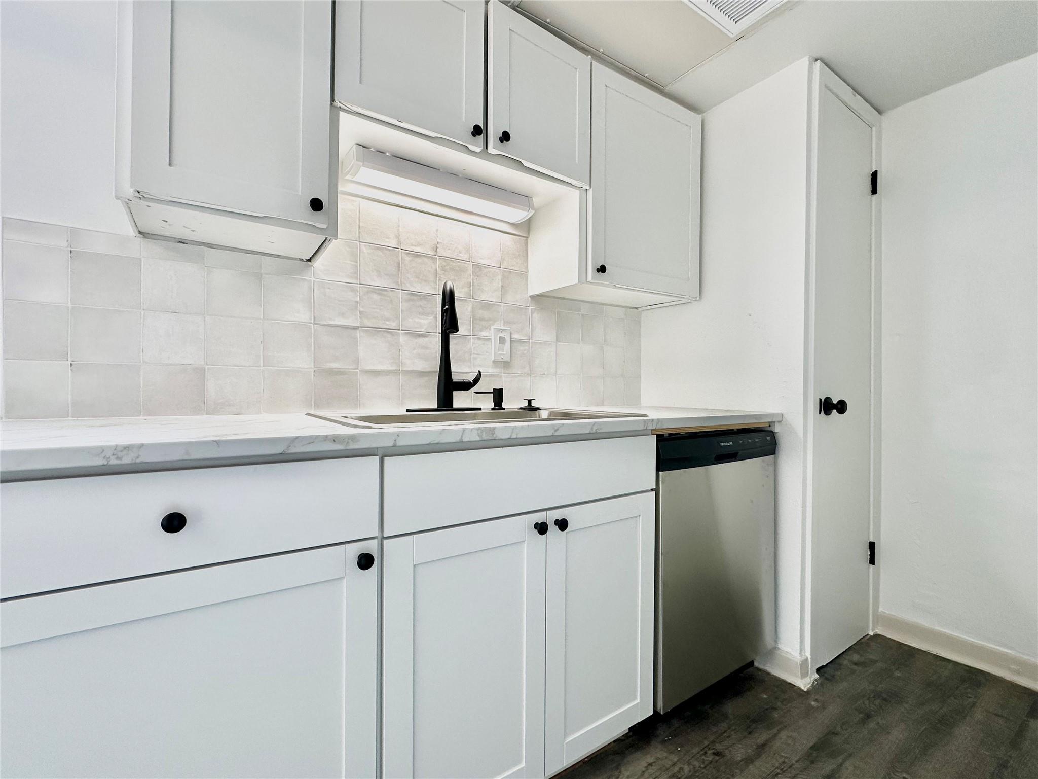 1204 1204 N LBJ Dr #212 Dr # 222, San Marcos, TX 78666