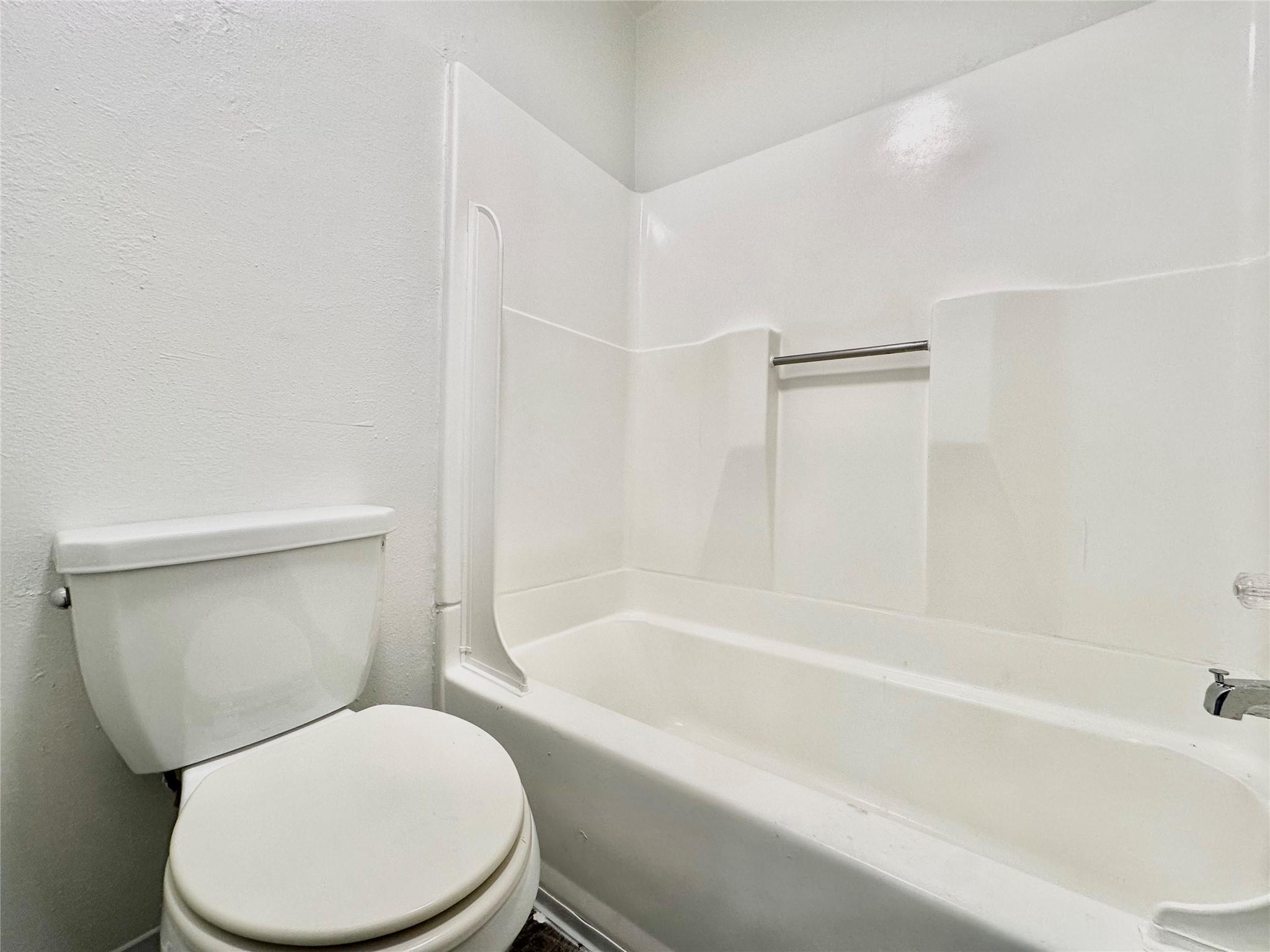 1204 1204 N LBJ Dr #212 Dr # 222, San Marcos, TX 78666