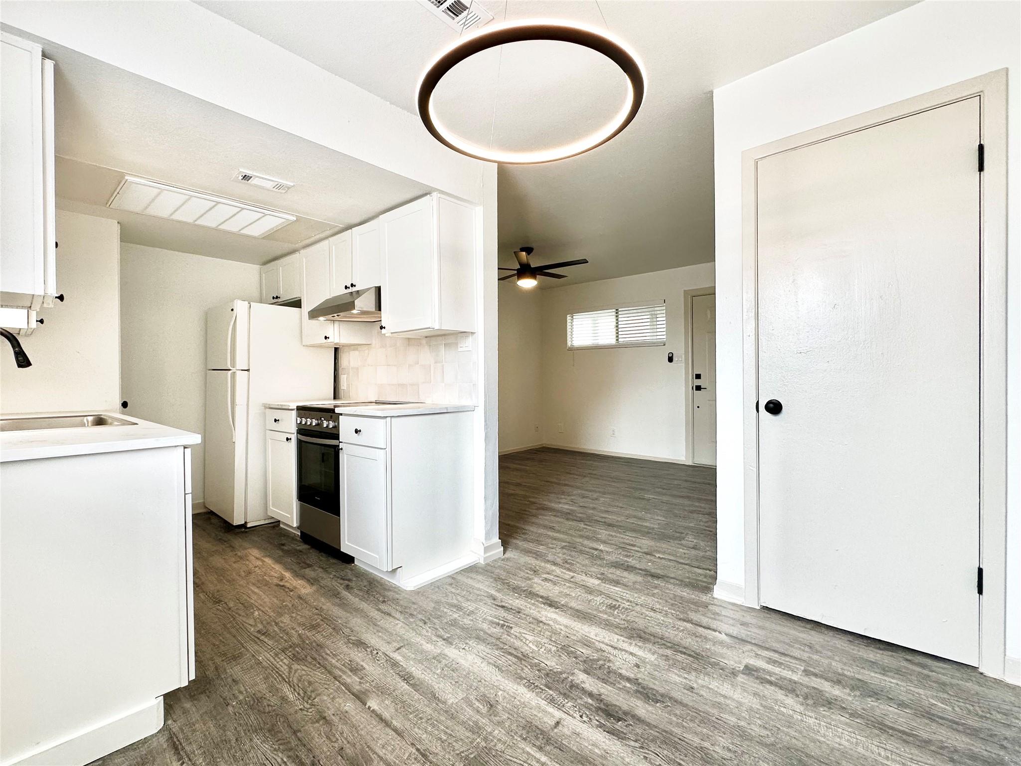 1204 1204 N LBJ Dr #212 Dr # 222, San Marcos, TX 78666