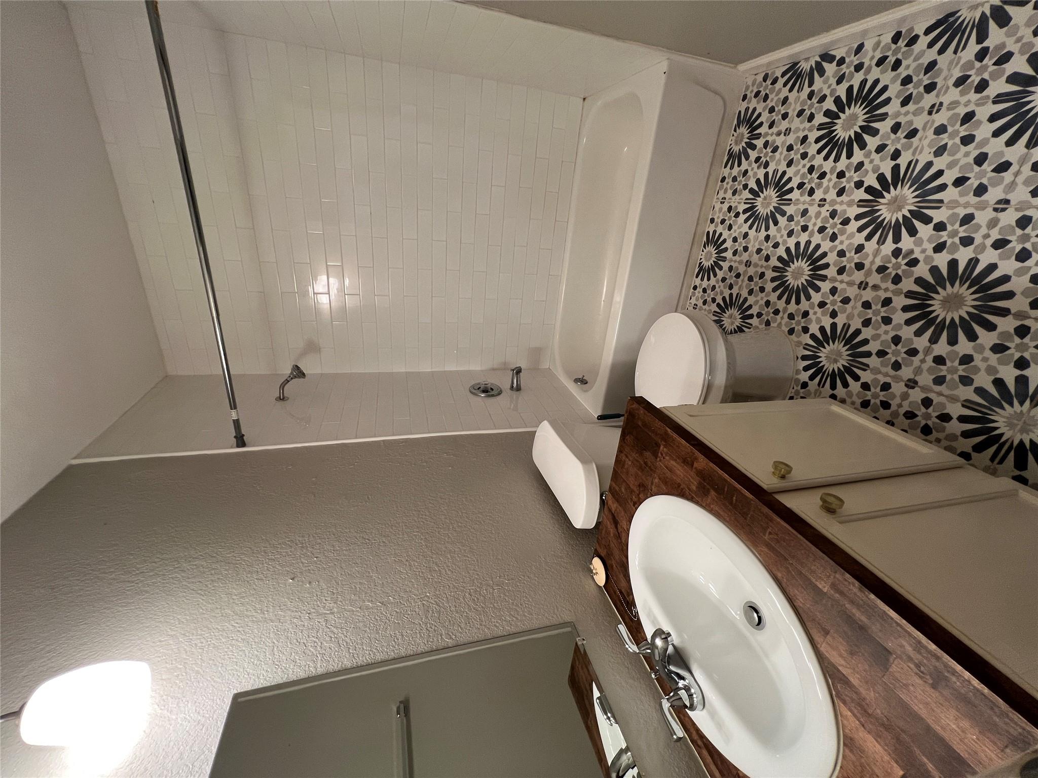 6908 Hyland Cir, Austin, TX 78744