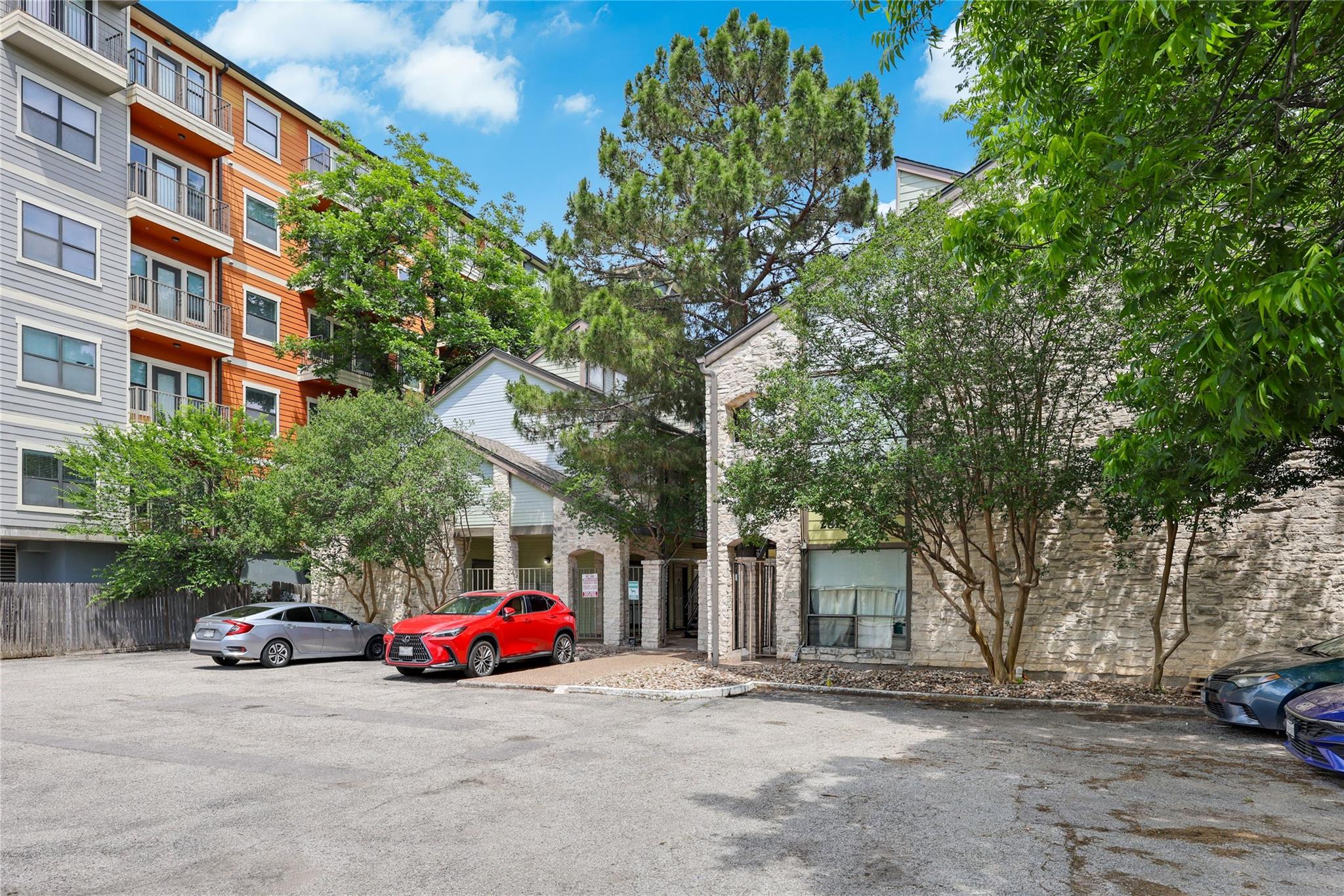 2815 Rio Grande St # 102, Austin, TX 78705