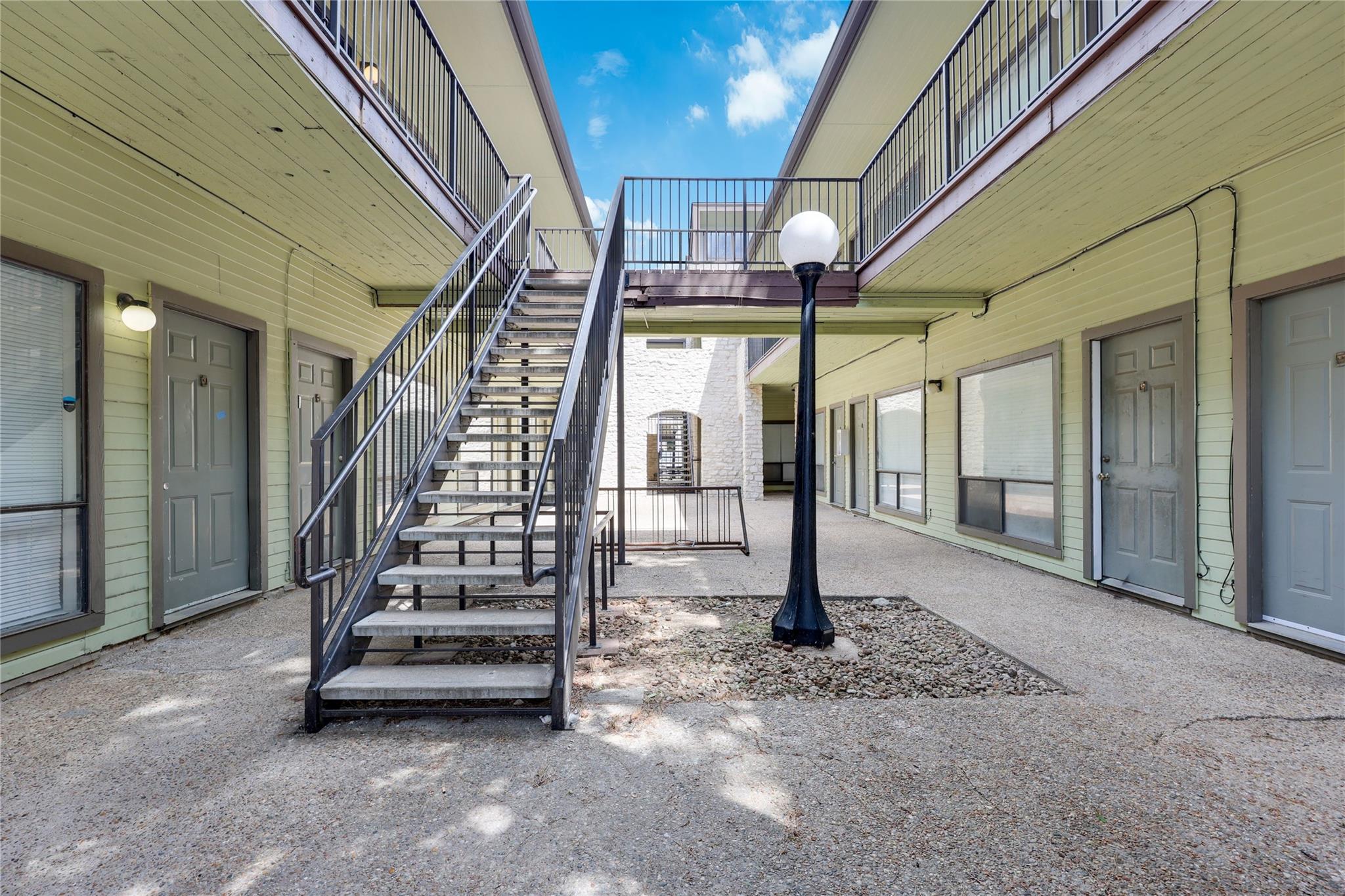 2815 Rio Grande St # 102, Austin, TX 78705
