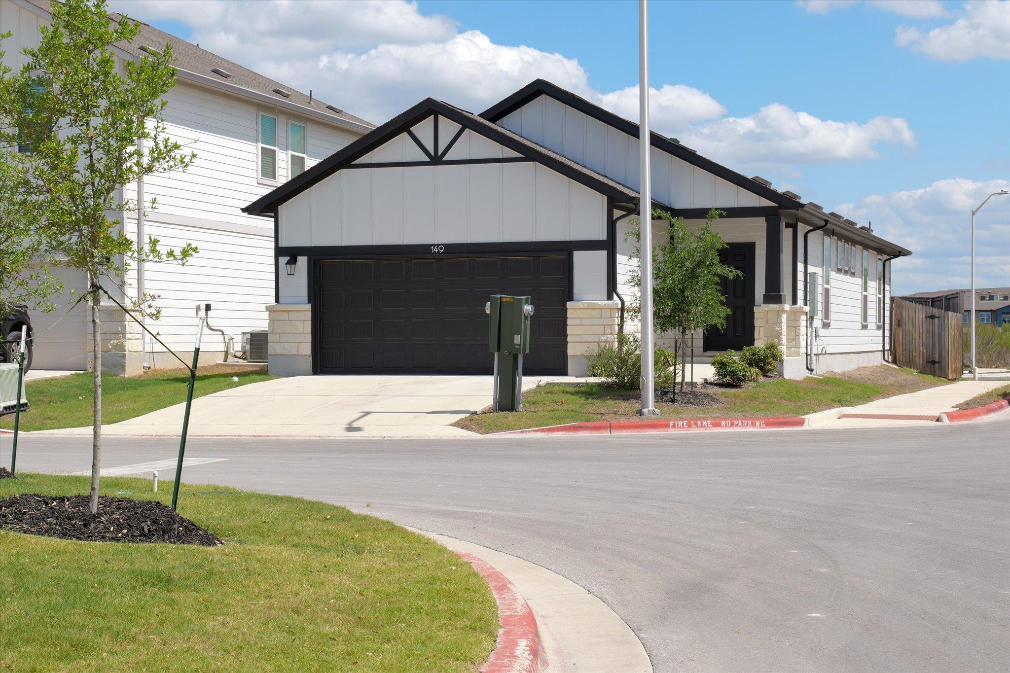 149 Cutleaf Cv, San Marcos, TX 78666