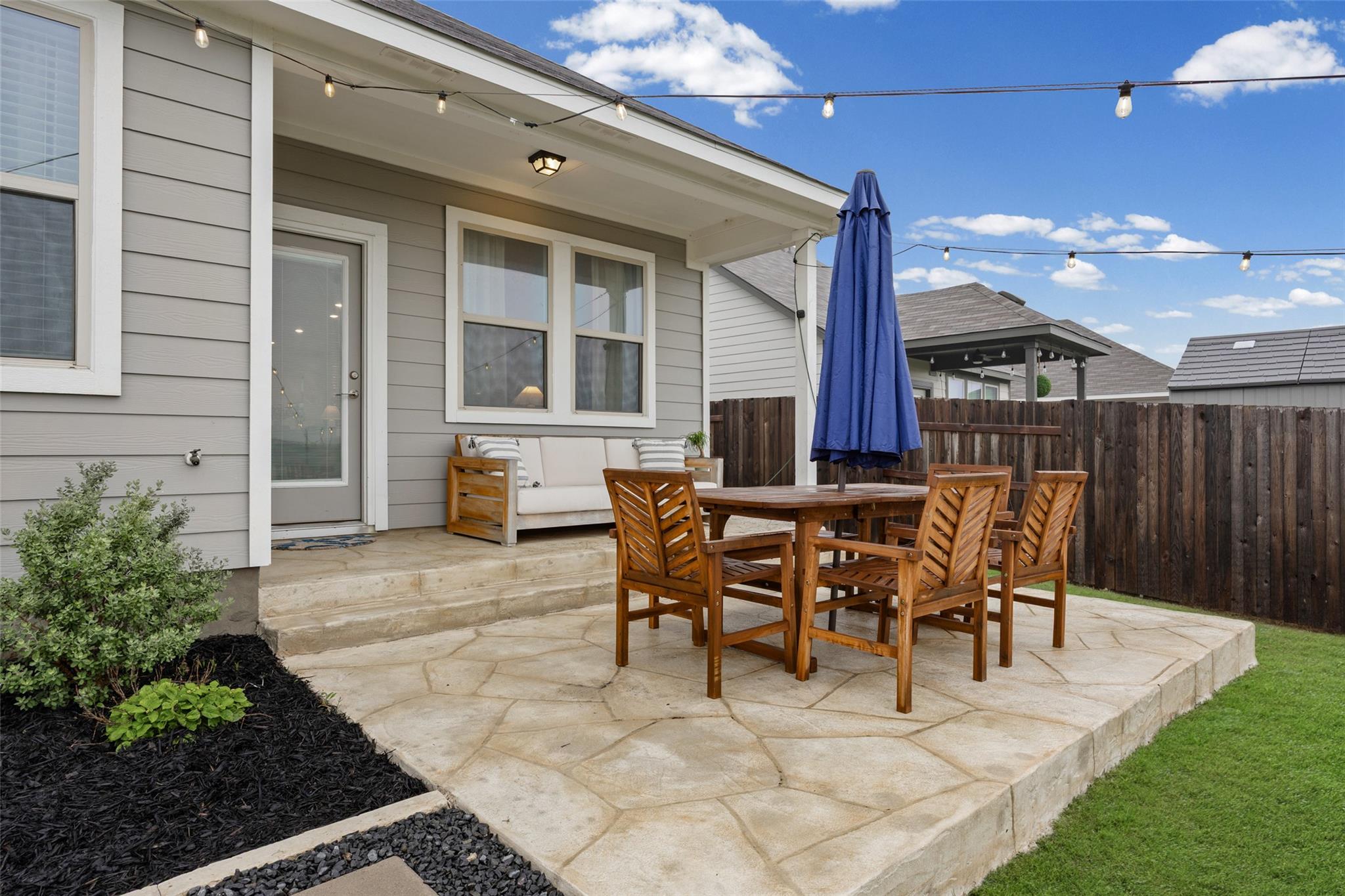 858 Papaya Dr, Buda, TX 78610