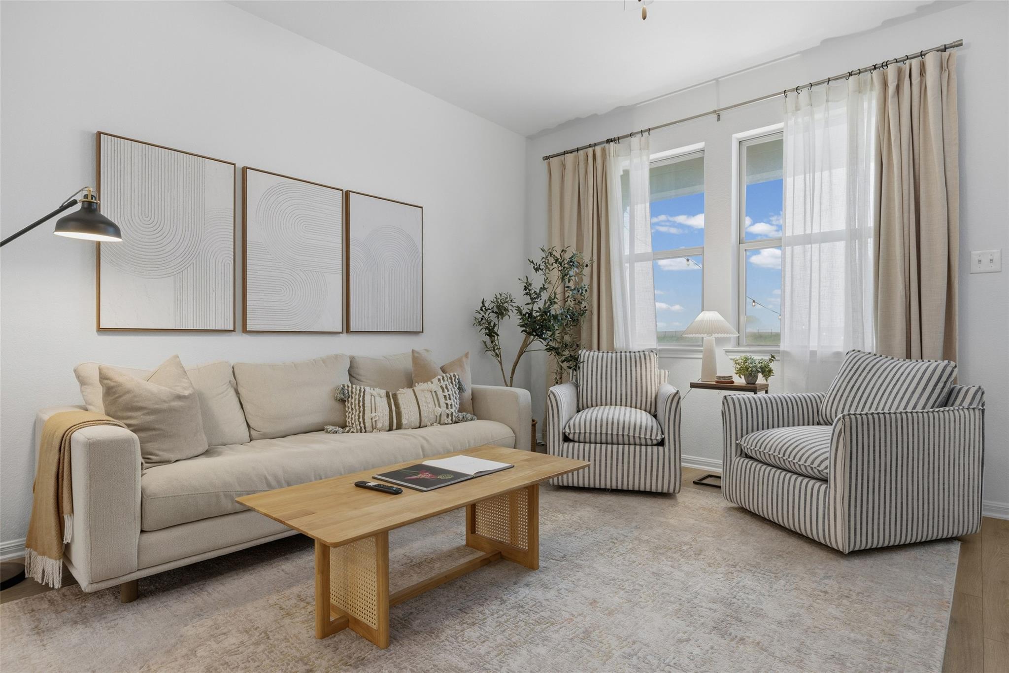 858 Papaya Dr, Buda, TX 78610