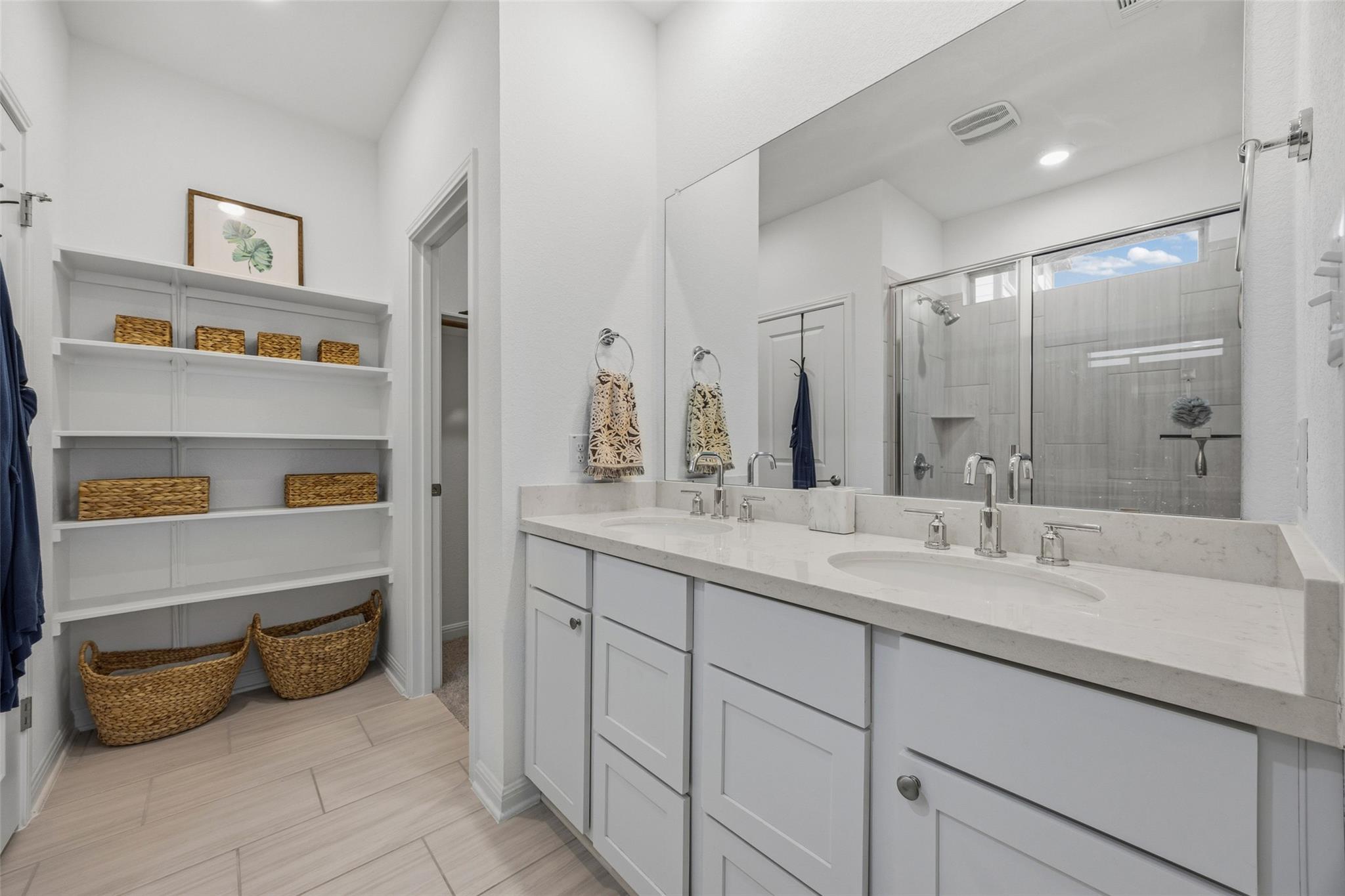 858 Papaya Dr, Buda, TX 78610