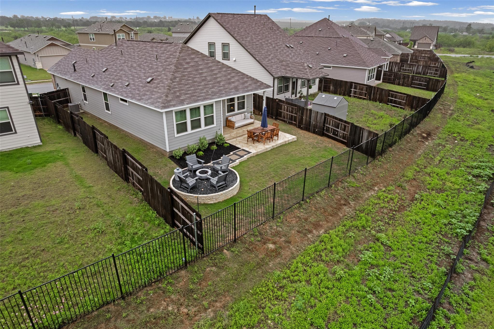 858 Papaya Dr, Buda, TX 78610