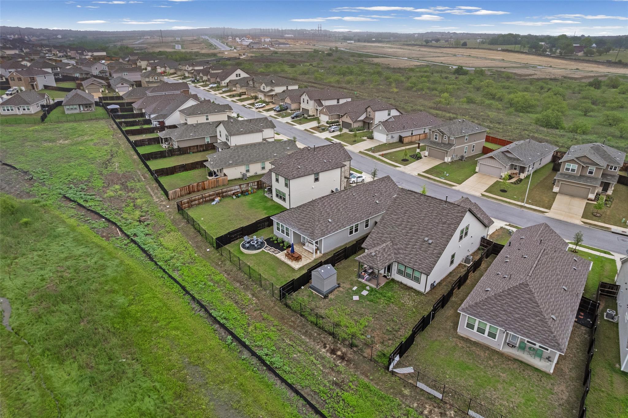 858 Papaya Dr, Buda, TX 78610