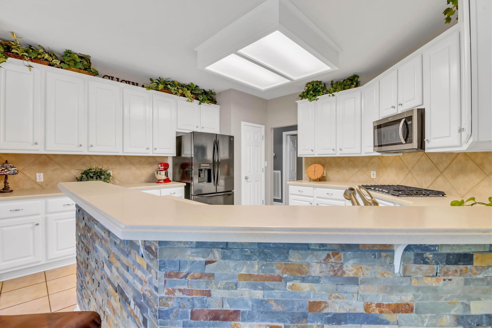 1910 Wickett Way, Cedar Park, TX 78613