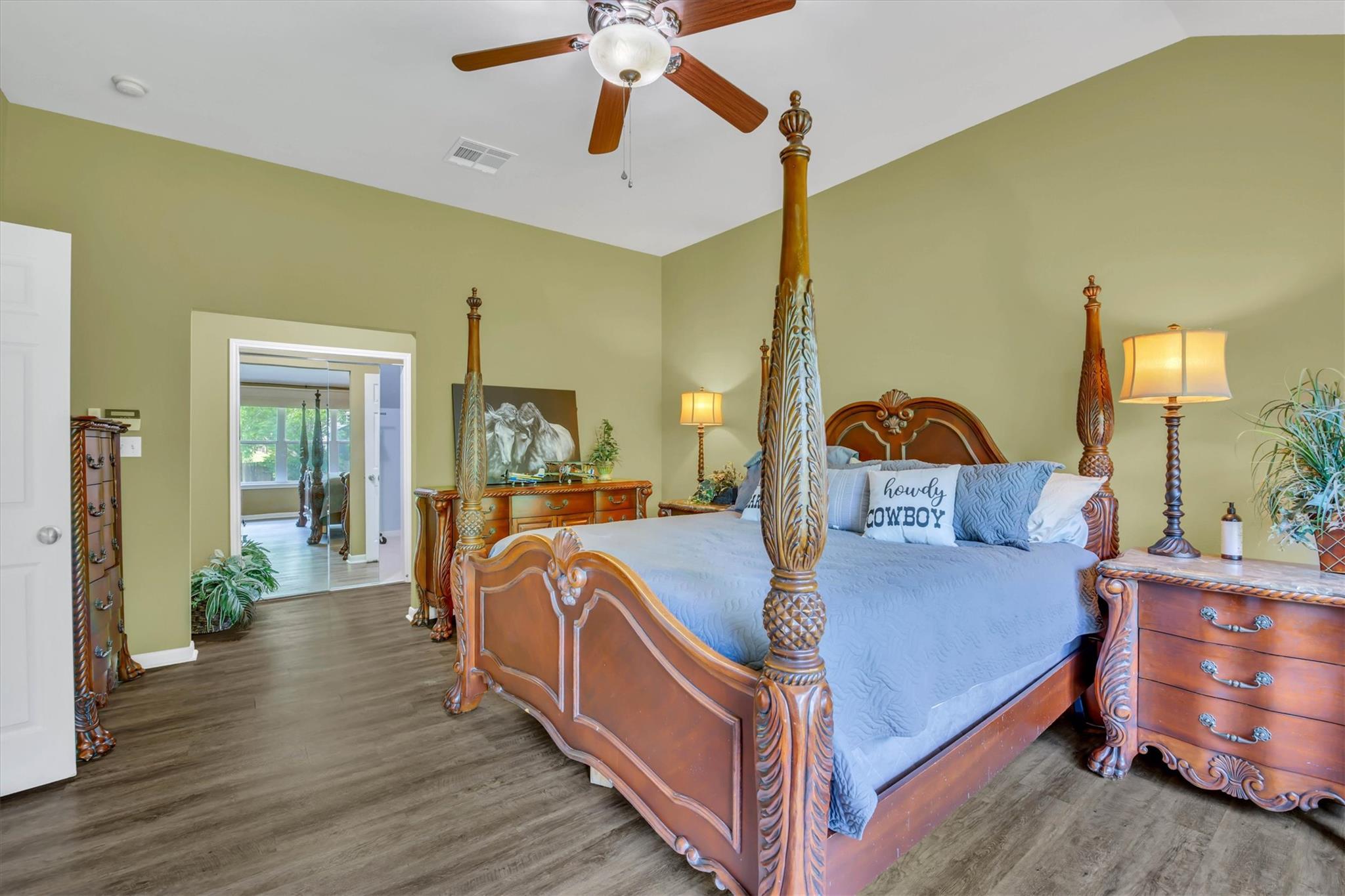 1910 Wickett Way, Cedar Park, TX 78613