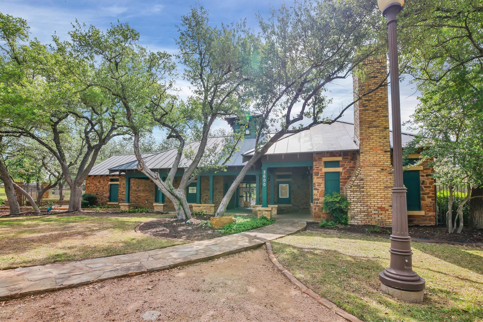 1910 Wickett Way, Cedar Park, TX 78613