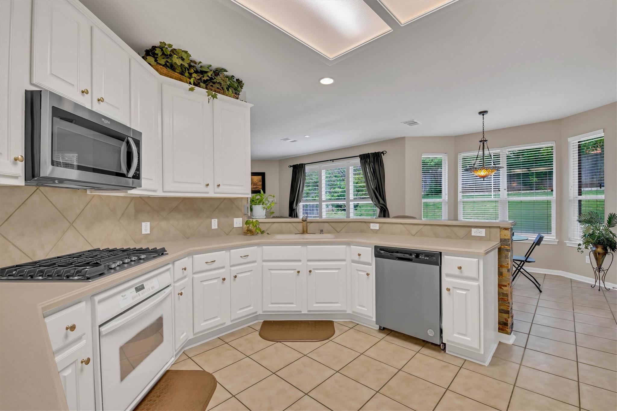1910 Wickett Way, Cedar Park, TX 78613