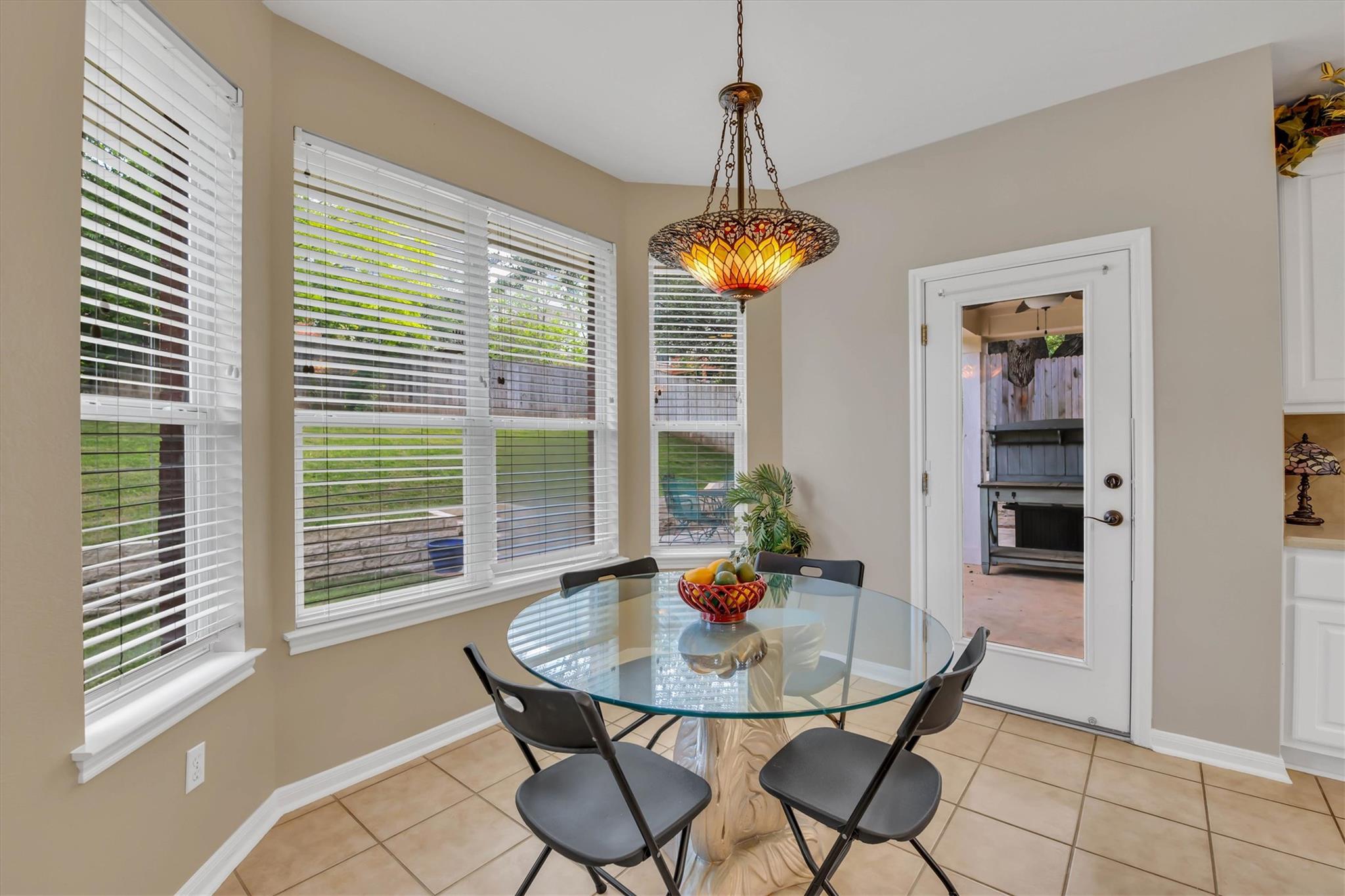 1910 Wickett Way, Cedar Park, TX 78613