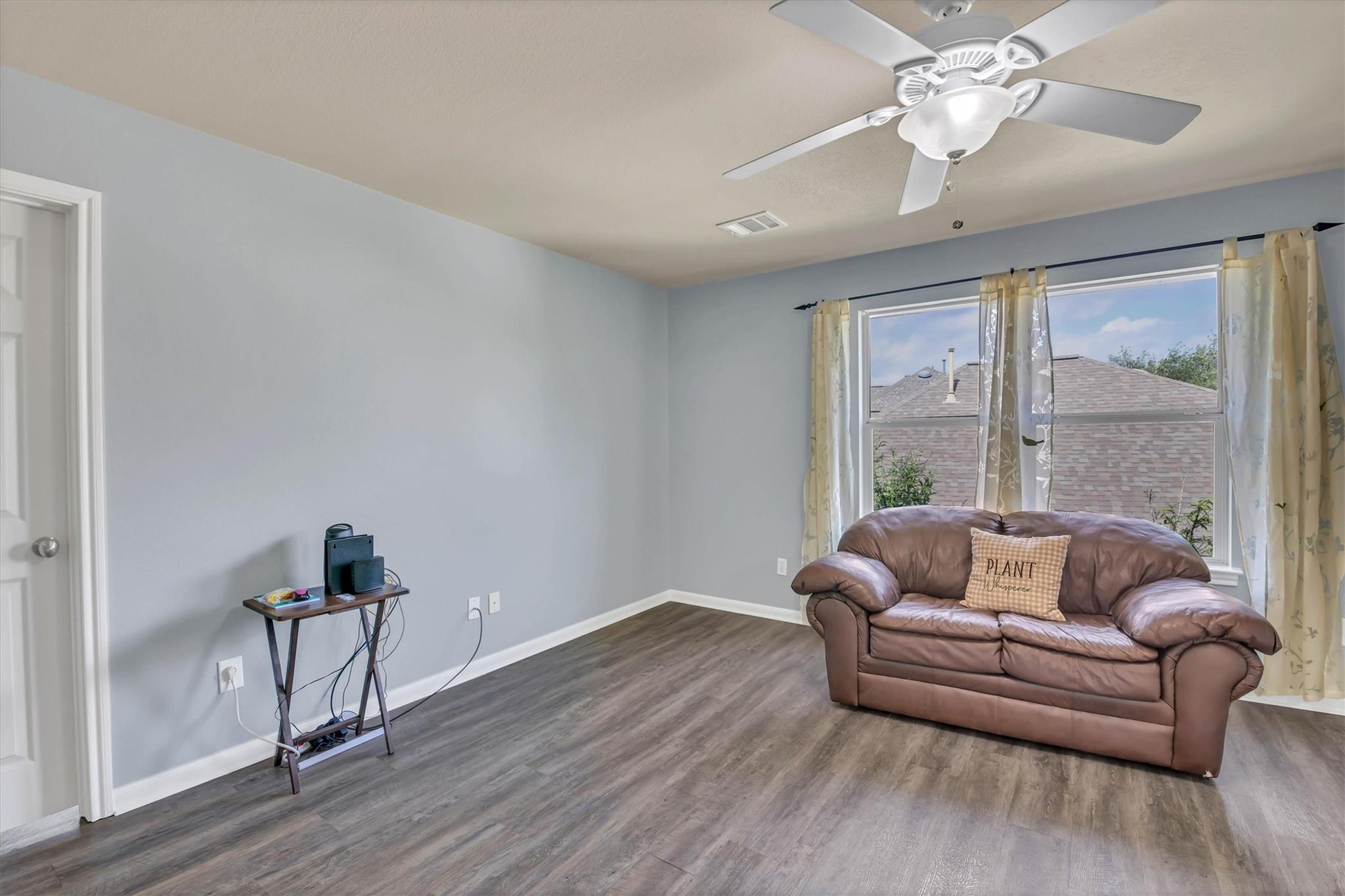 1910 Wickett Way, Cedar Park, TX 78613